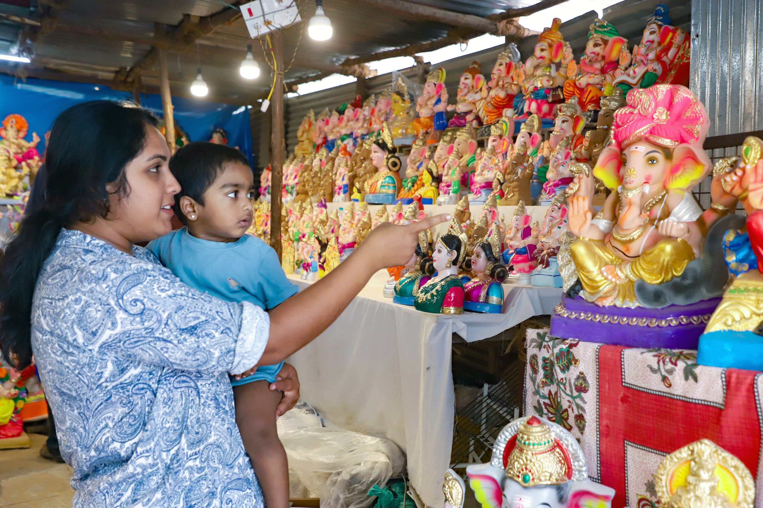 Bengaluru: Ganesh Chaturthi shopping #Gallery Bengaluru: Ganesh Chaturthi shopping #Gallery