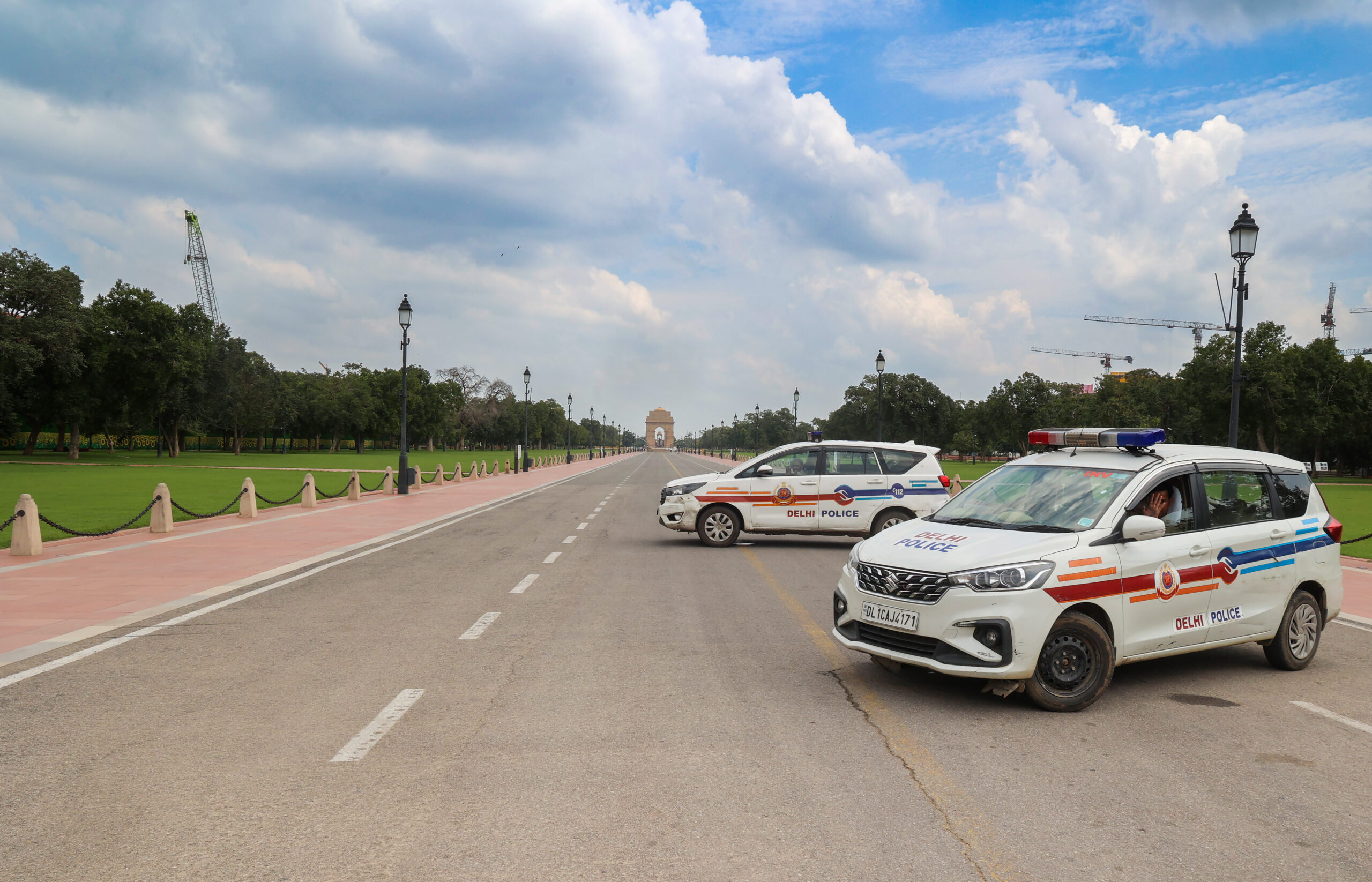New Delhi: India Gate, Kartavya Path Wear Deserted Look Amid BRICS Summit #Gallery New Delhi: India Gate, Kartavya Path Wear Deserted Look Amid BRICS Summit #Gallery