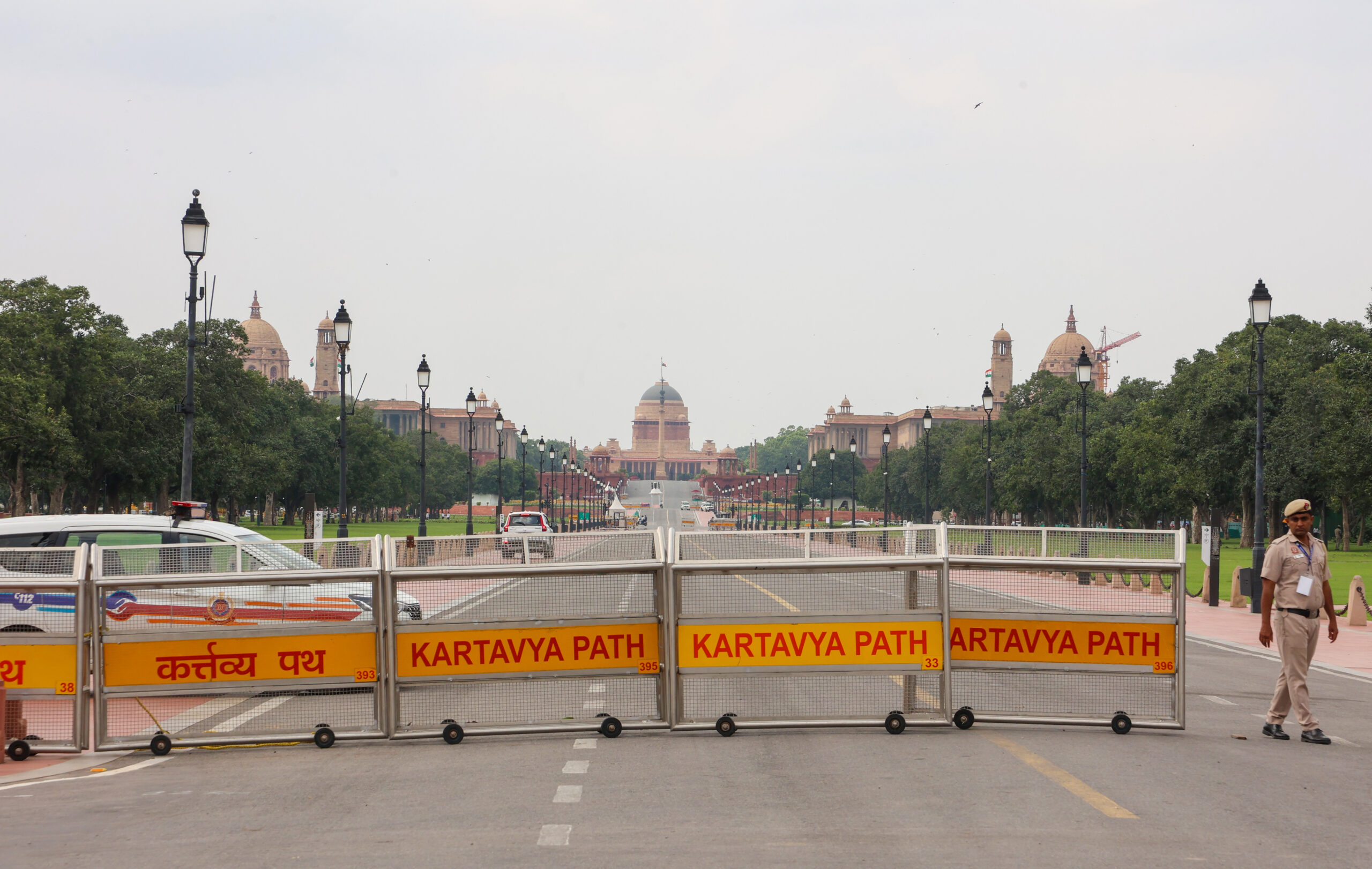New Delhi: India Gate, Kartavya Path Wear Deserted Look Amid BRICS Summit #Gallery New Delhi: India Gate, Kartavya Path Wear Deserted Look Amid BRICS Summit #Gallery
