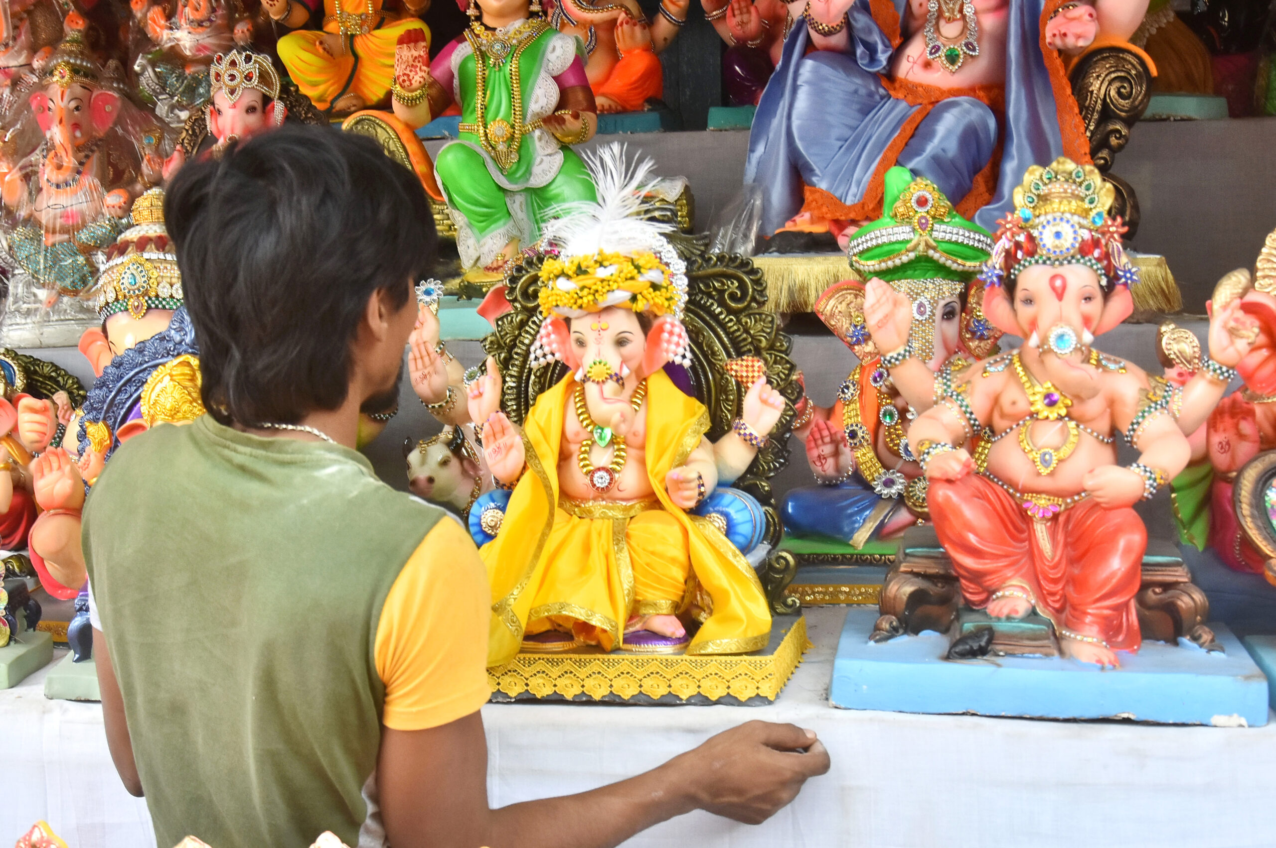 Bengaluru: Ganesh Chaturthi Preparations #Gallery Bengaluru: Ganesh Chaturthi Preparations #Gallery