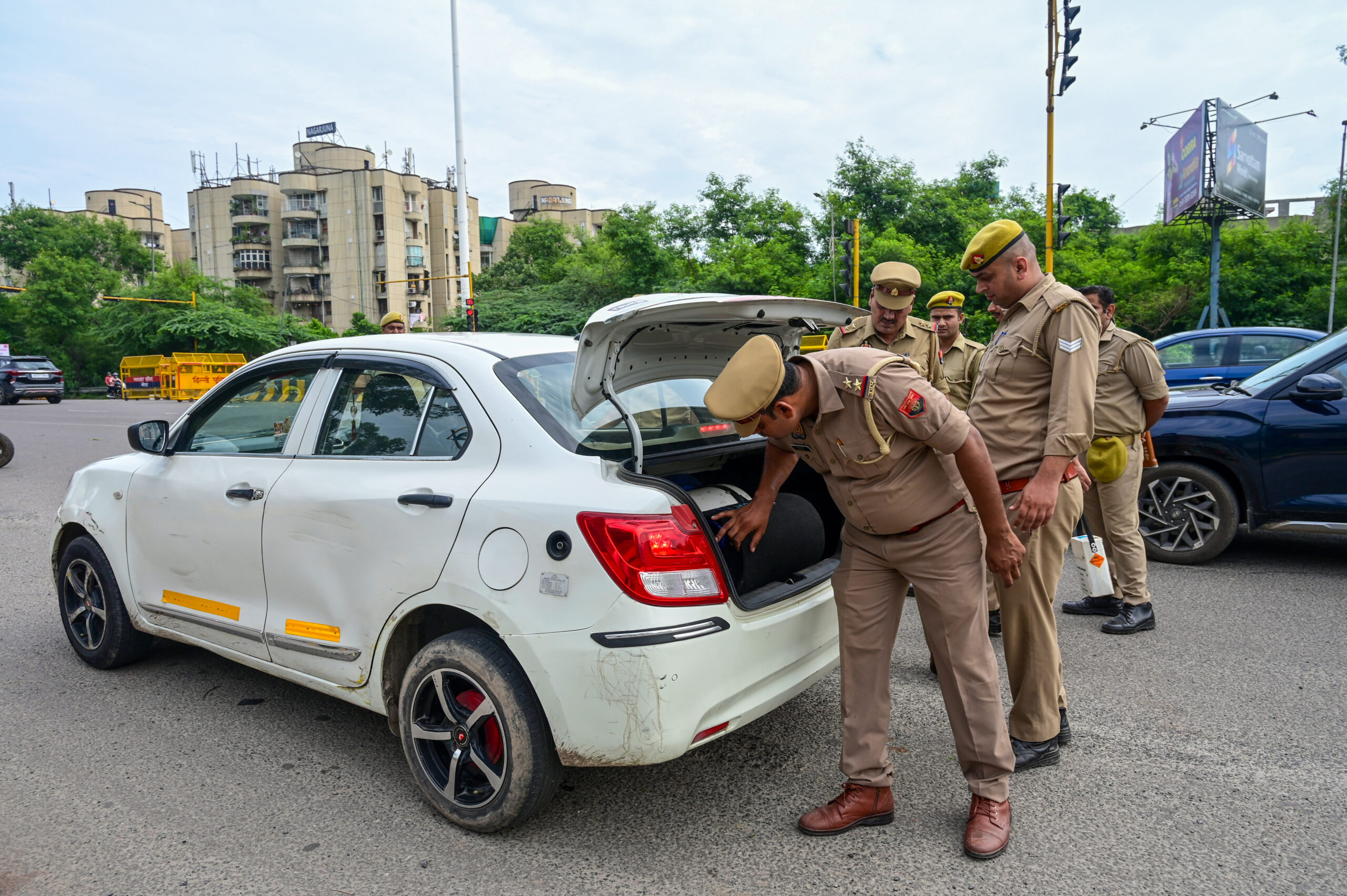 Noida: Noida Police conduct vehicle checks at the Delhi-Noida Chilla border in view of the 18th BRICS Summit on Saturday, September 12, 2026. (Photo: IANS)