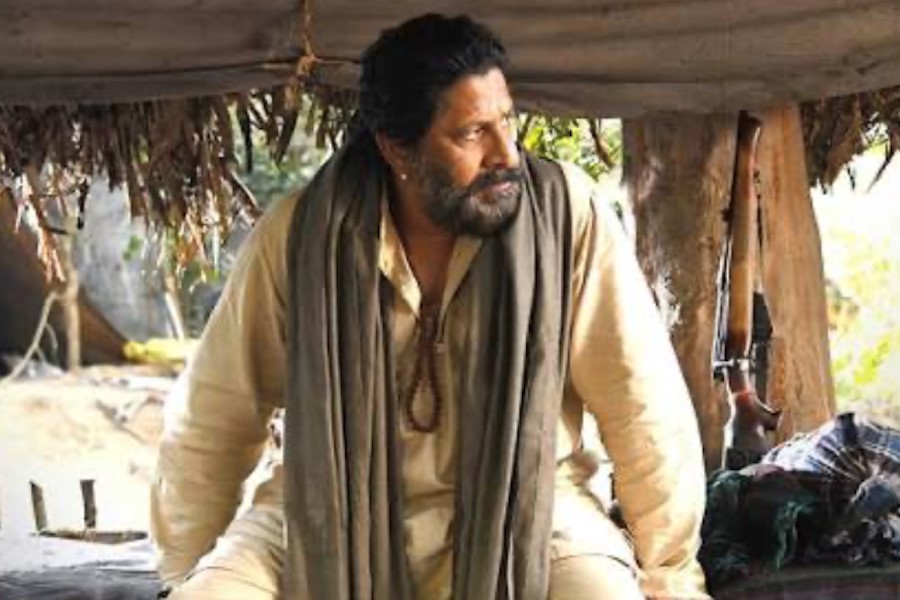 Ghamasaan Movie Review Arshad Warsi Deserves a More Powerful Role in Tigmanshu Dhulias Uneven Crime Drama Ghamasaan Movie Review Arshad Warsi Deserves a More Powerful Role in Tigmanshu Dhulias Uneven Crime Drama