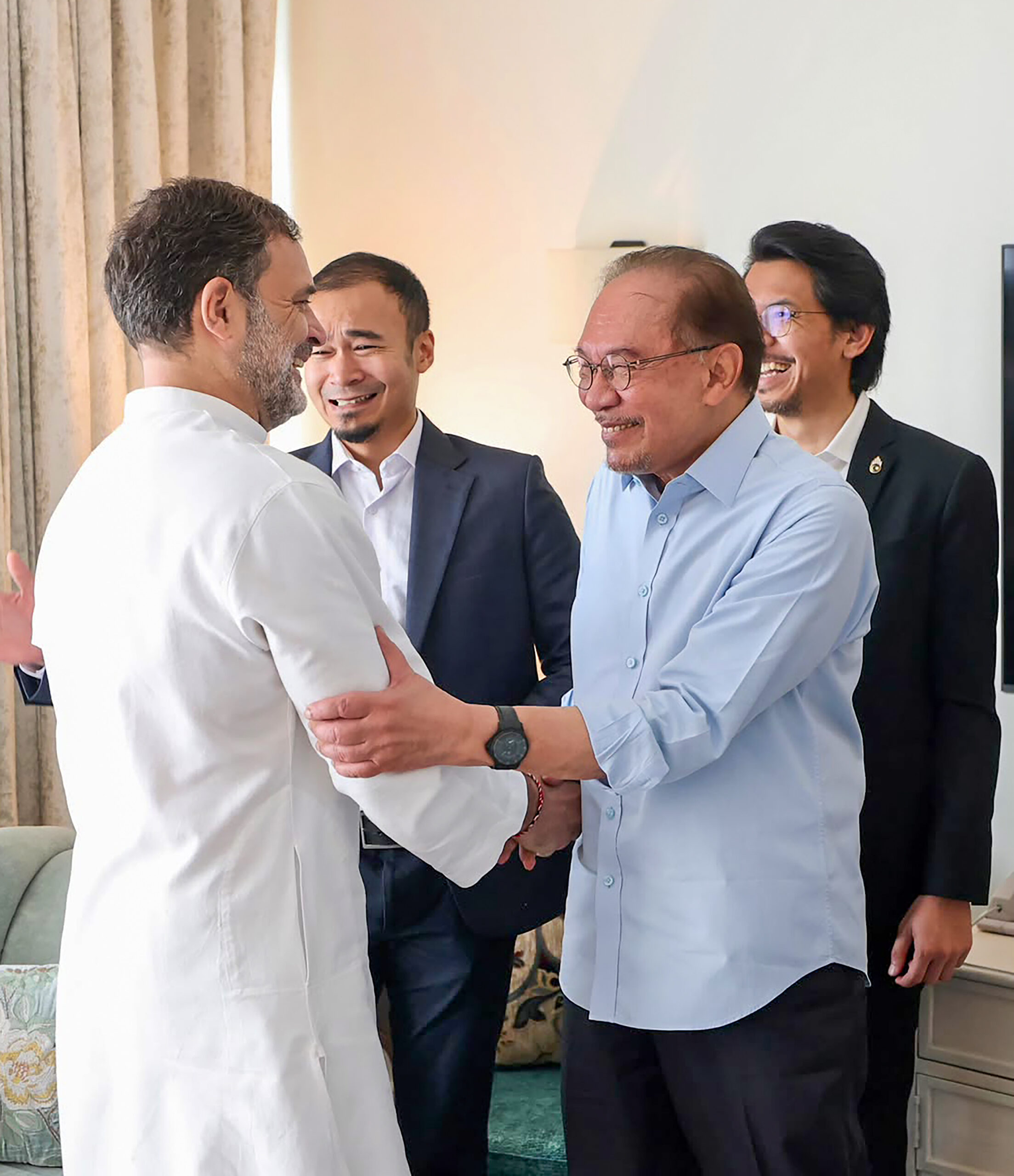 New Delhi: Rahul Gandhi Meets Malaysian PM Anwar Ibrahim #Gallery New Delhi: Rahul Gandhi Meets Malaysian PM Anwar Ibrahim #Gallery