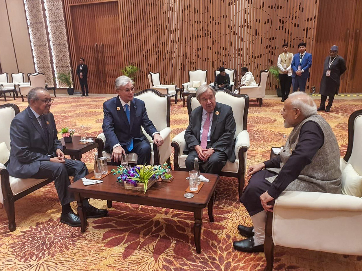 New Delhi: PM Modi meets WHO chief at gala dinner #Gallery New Delhi: PM Modi meets WHO chief at gala dinner #Gallery