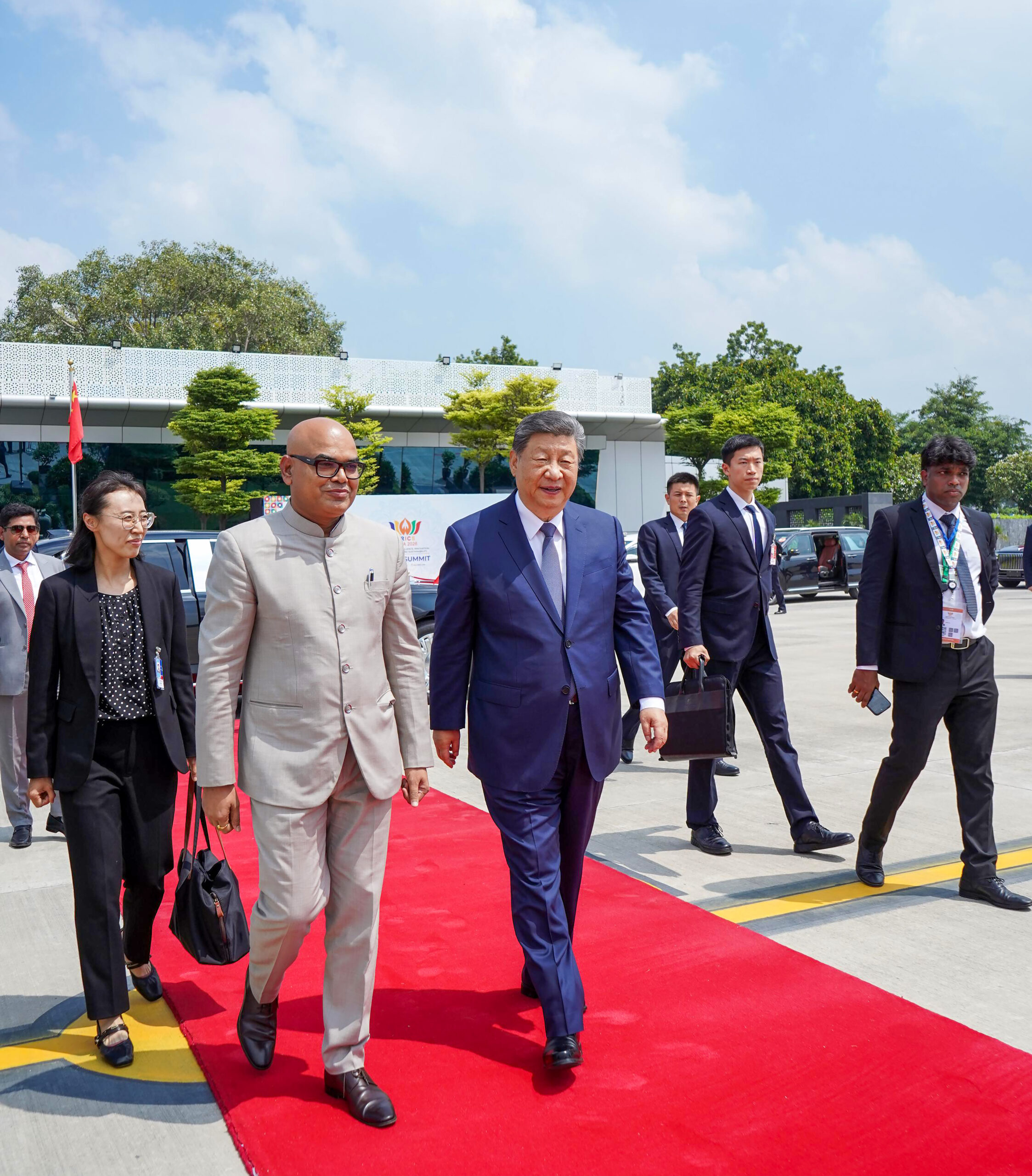 New Delhi: Xi Jinping departs after BRICS Summit #Gallery New Delhi: Xi Jinping departs after BRICS Summit #Gallery