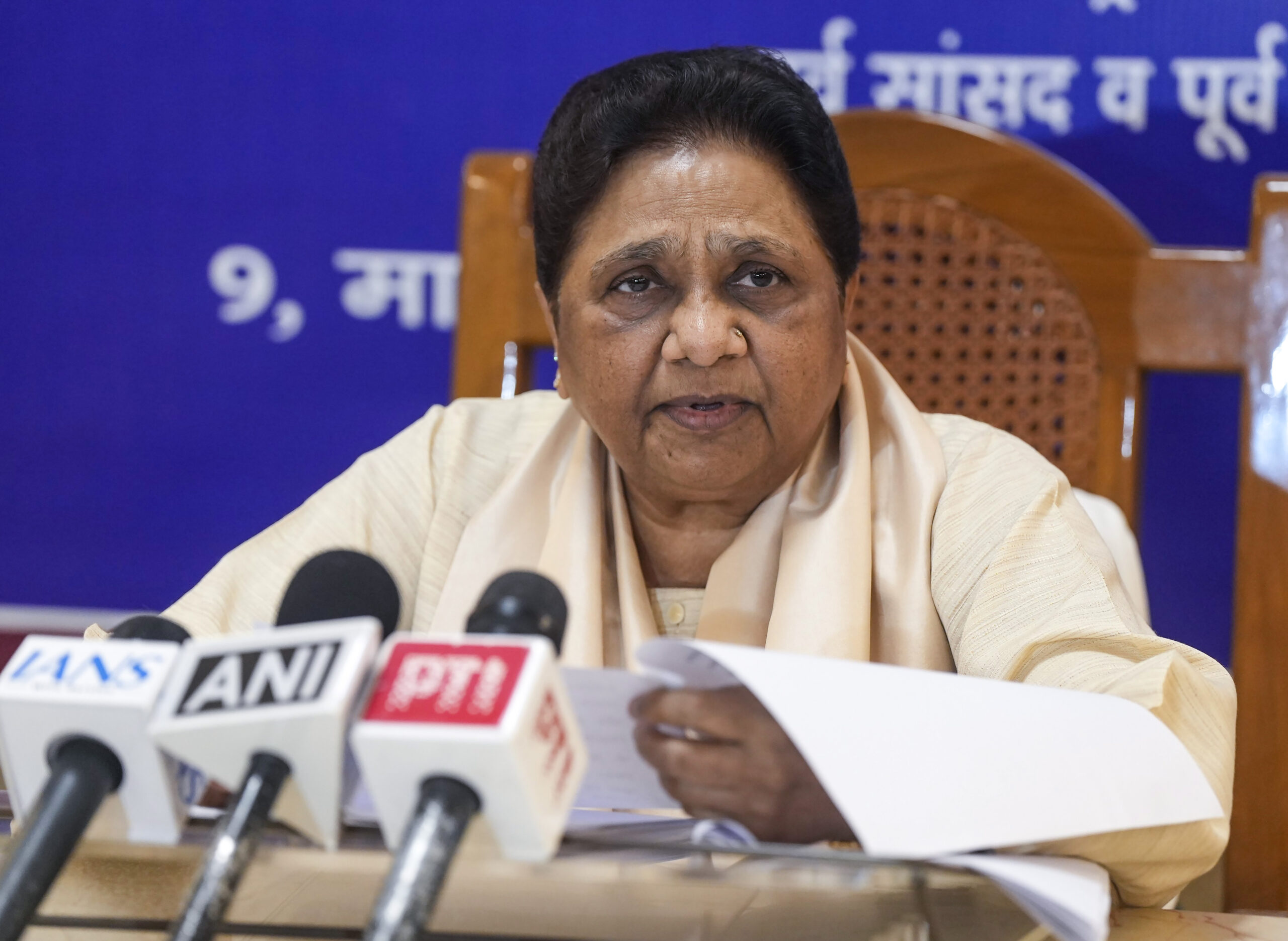 Lucknow: Mayawati addresses press conference #Gallery Lucknow: Mayawati addresses press conference #Gallery