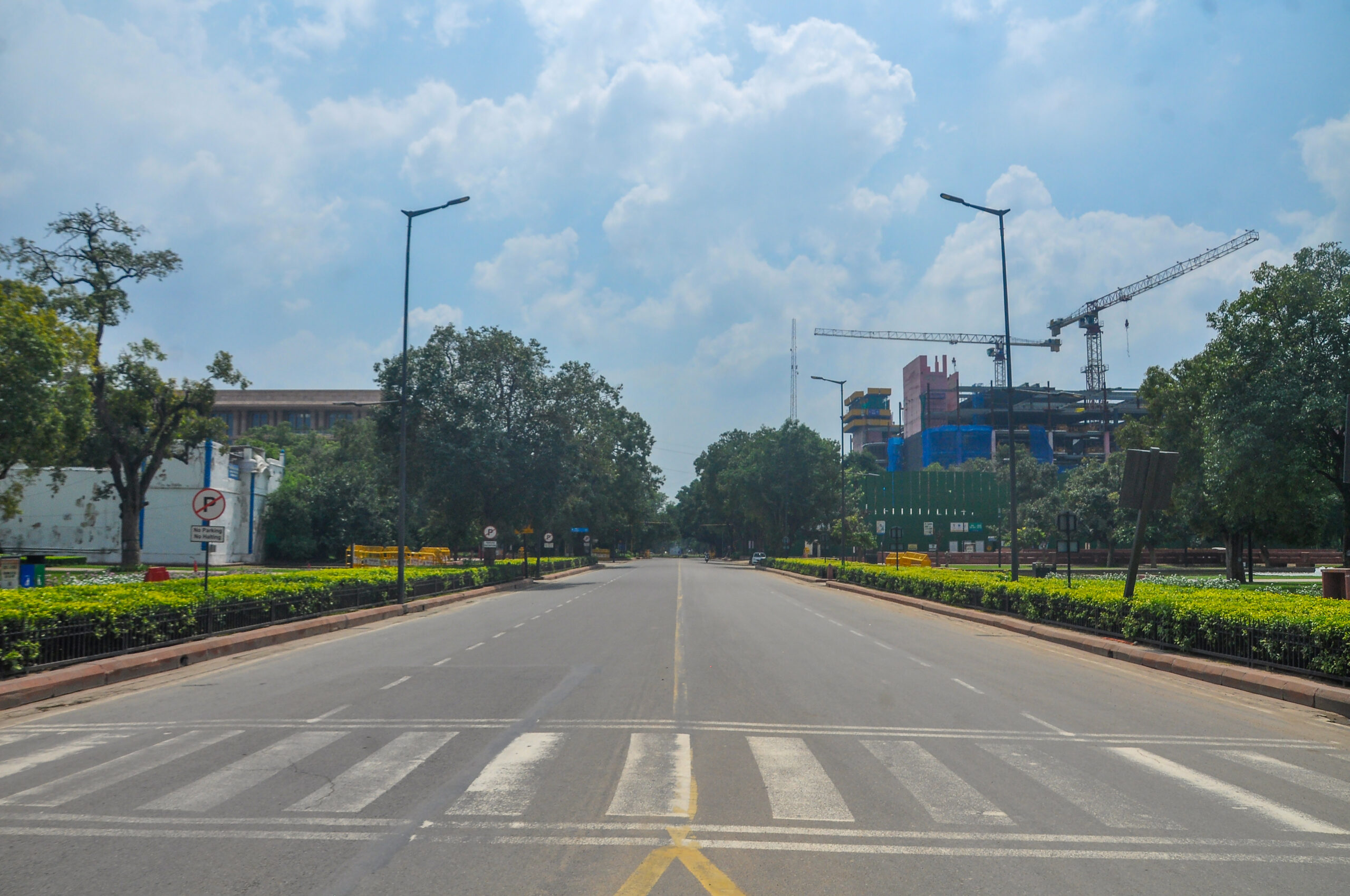 New Delhi: Kartavya Path remains deserted amid BRICS Summit #Gallery New Delhi: Kartavya Path remains deserted amid BRICS Summit #Gallery