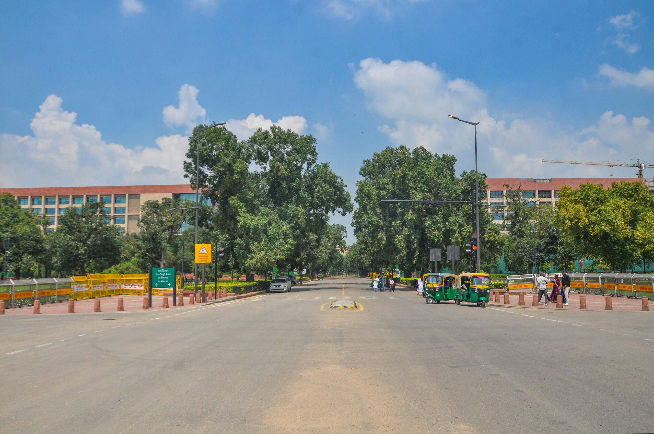 New Delhi: Kartavya Path remains deserted amid BRICS Summit #Gallery New Delhi: Kartavya Path remains deserted amid BRICS Summit #Gallery