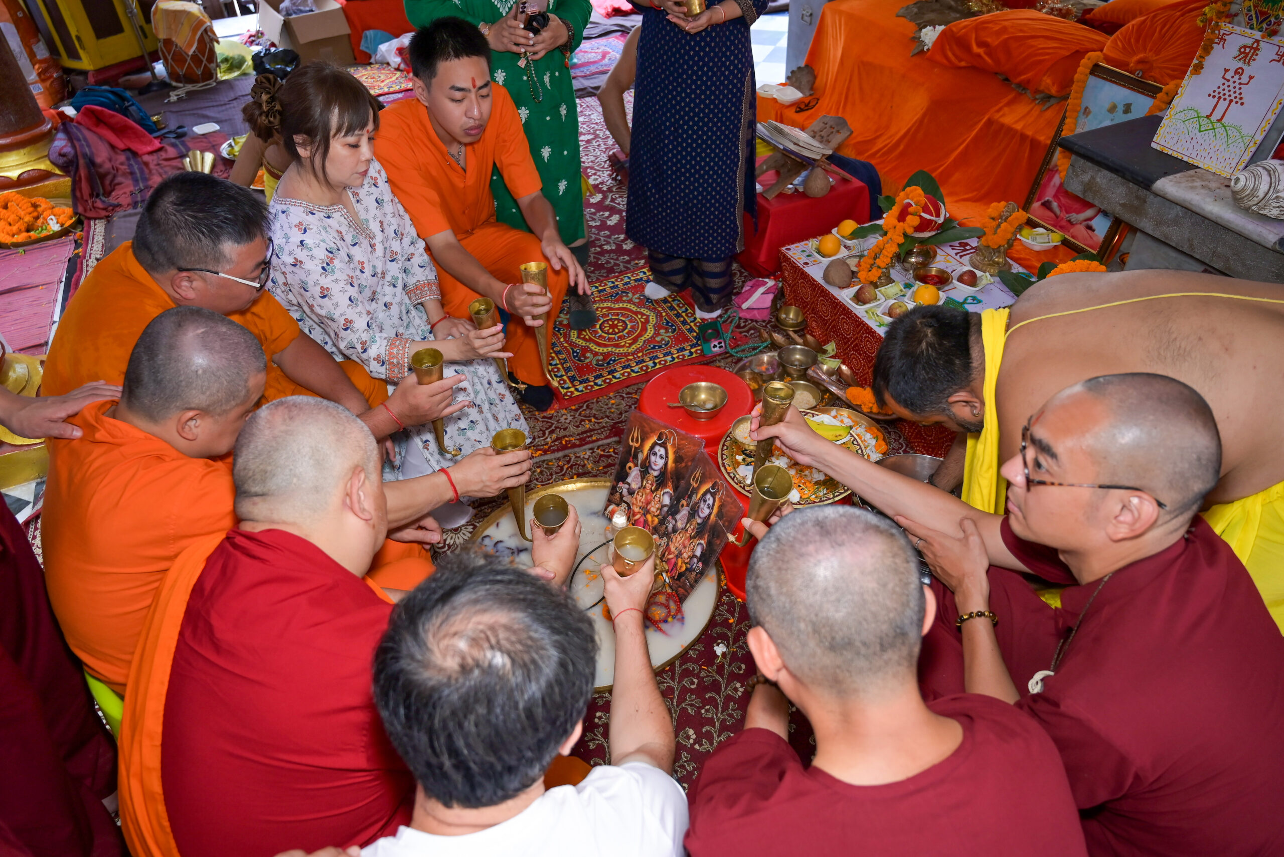 Bodh Gaya: Devotees perform Rudrabhishek at math #Gallery Bodh Gaya: Devotees perform Rudrabhishek at math #Gallery