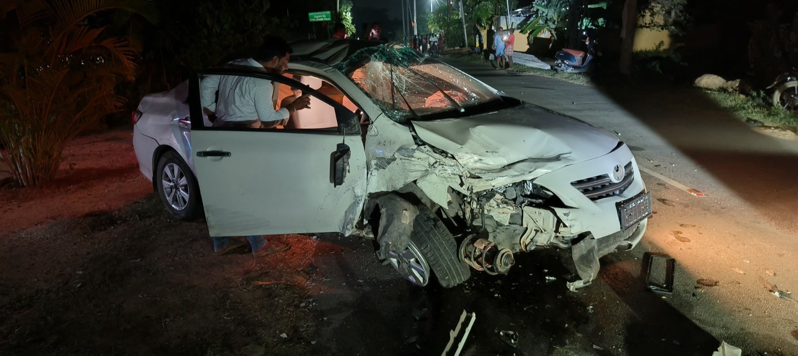 Three Andhra Forest officials injured in clash with as red sander smugglers Three Andhra Forest officials injured in clash with as red sander smugglers