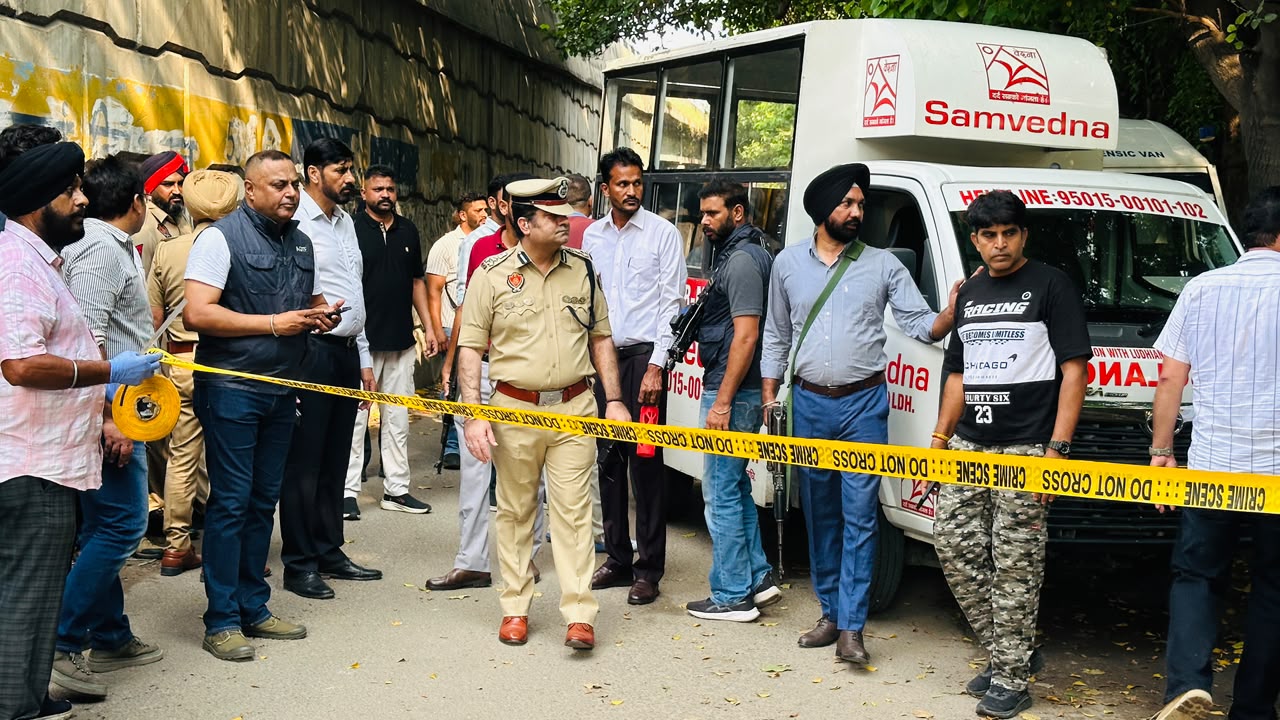 Two gangsters shot dead in Punjab; shooting bid averted Two gangsters shot dead in Punjab; shooting bid averted