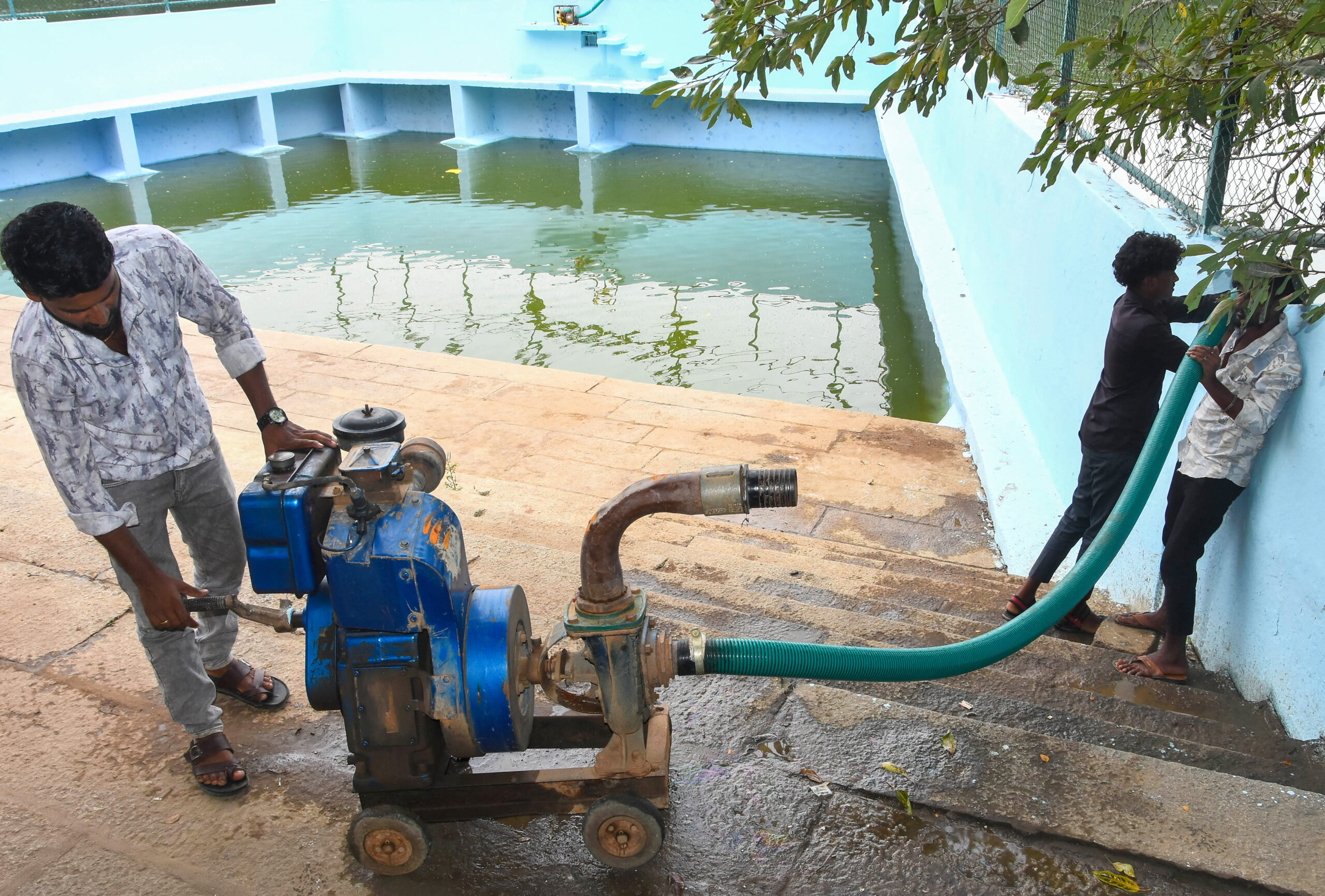 Bengaluru: Gowri Ganesha immersion preparations underway #Gallery Bengaluru: Gowri Ganesha immersion preparations underway #Gallery