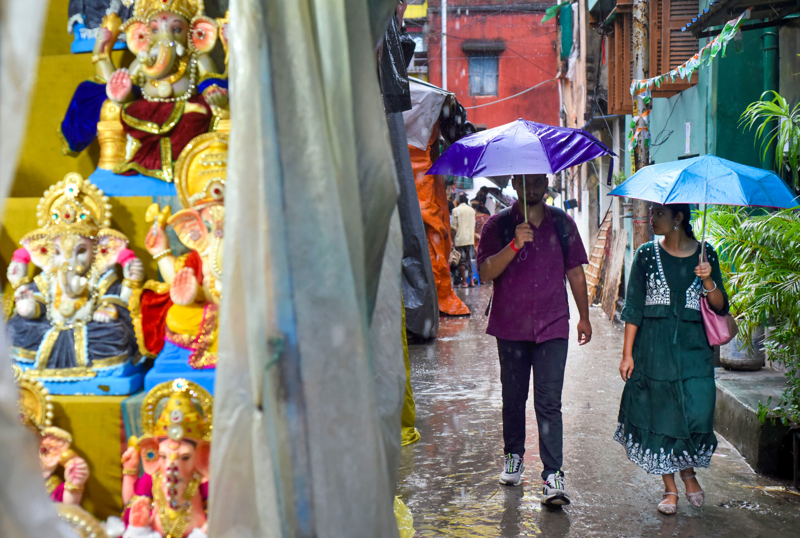 Kolkata: Durga Idol Preparations #Gallery Kolkata: Durga Idol Preparations #Gallery