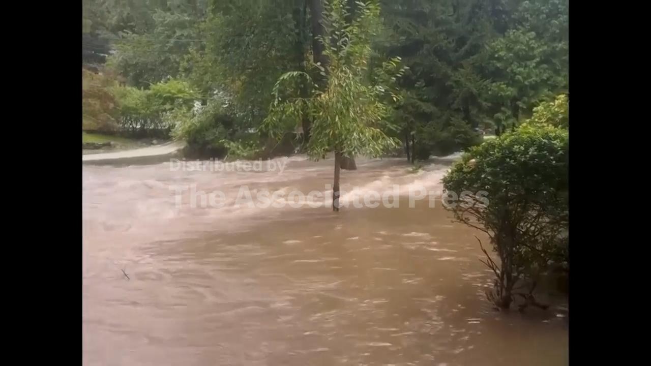 Heavy rains trigger flash flooding across coastal Connecticut (Video) Heavy rains trigger flash flooding across coastal Connecticut (Video)