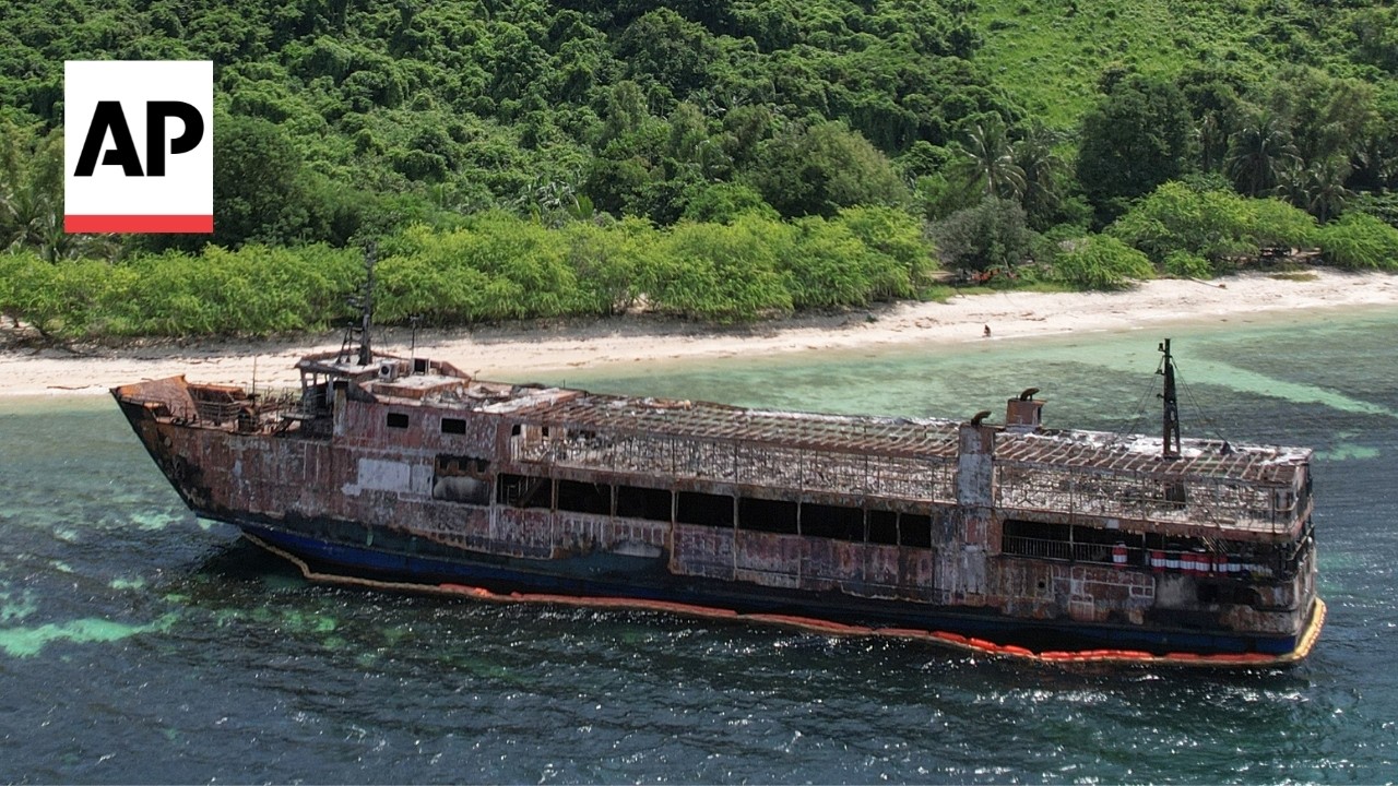 Rescuers retrieve bodies from burned Philippine ferry as death toll hits 76 (Video) Rescuers retrieve bodies from burned Philippine ferry as death toll hits 76 (Video)
