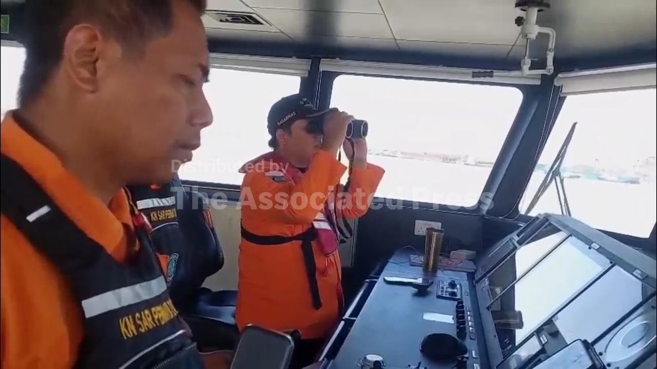 Search underway for about 130 missing after Indonesia ferry overturns (Video) Search underway for about 130 missing after Indonesia ferry overturns (Video)