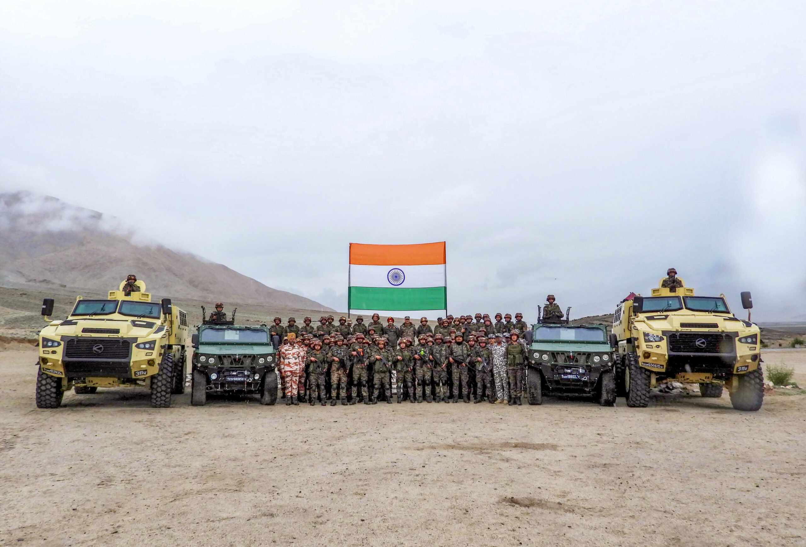 Demchok: Lieutenant General Madanraj Pande, General Officer Commanding (GOC), Fire and Fury Corps, reviews operational preparedness and combat readiness during his visit to the Demchok sector in the Union Territory of Ladakh on Thursday, July 9, 2026. (Photo: IANS/X/@firefurycorps)