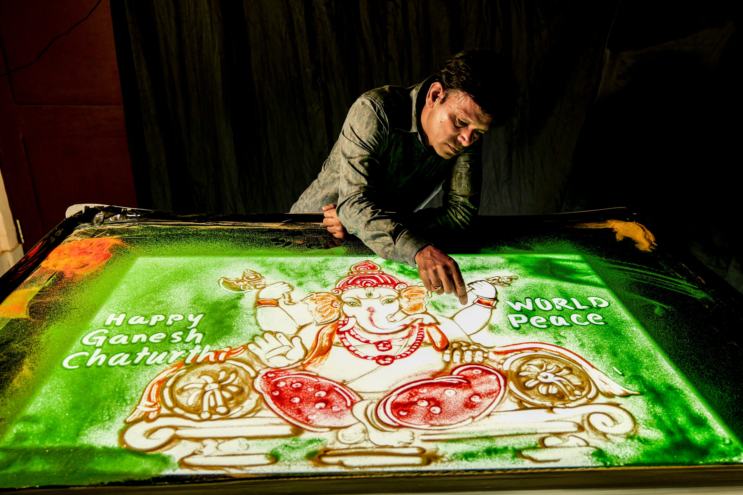 Puri: Sand artist creates Ganesh Chaturthi animation #Gallery Puri: Sand artist creates Ganesh Chaturthi animation #Gallery