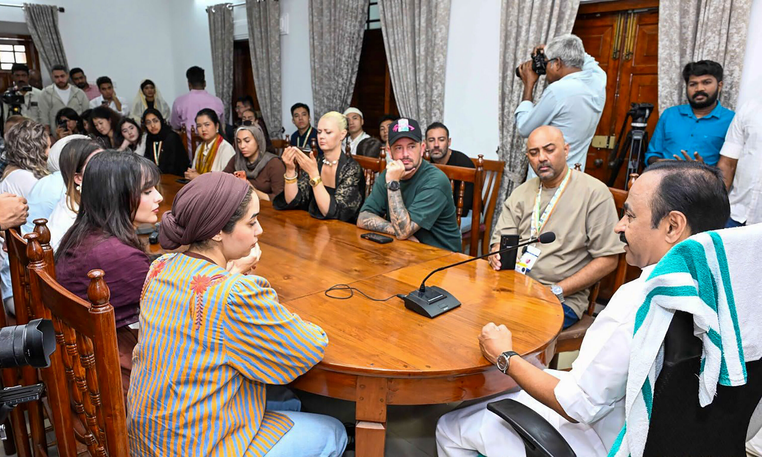 Thiruvananthapuram: VD Satheesan hosts BRICS content creators #Gallery Thiruvananthapuram: VD Satheesan hosts BRICS content creators #Gallery