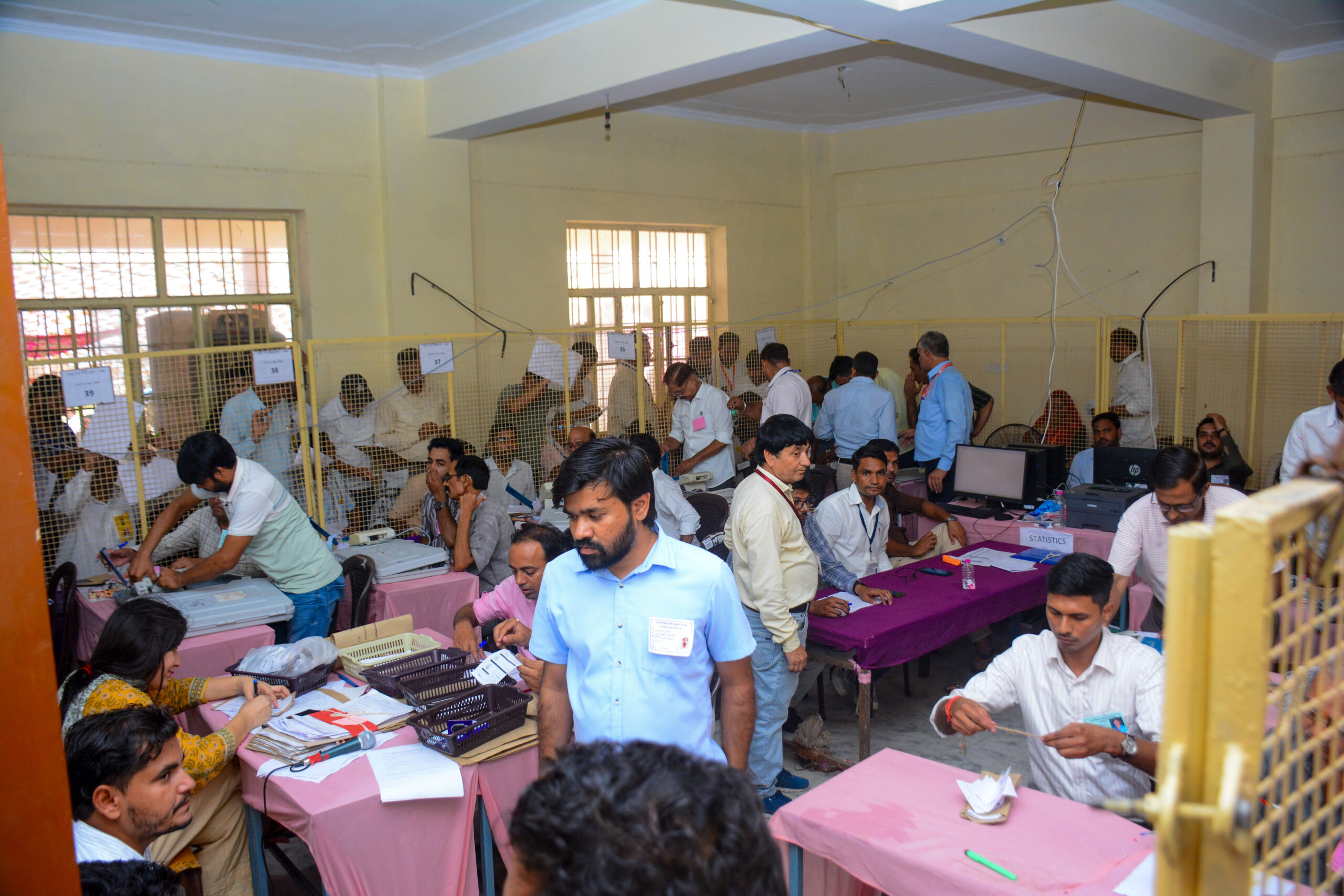 Jaipur: Municipal election vote counting underway #Gallery Jaipur: Municipal election vote counting underway #Gallery