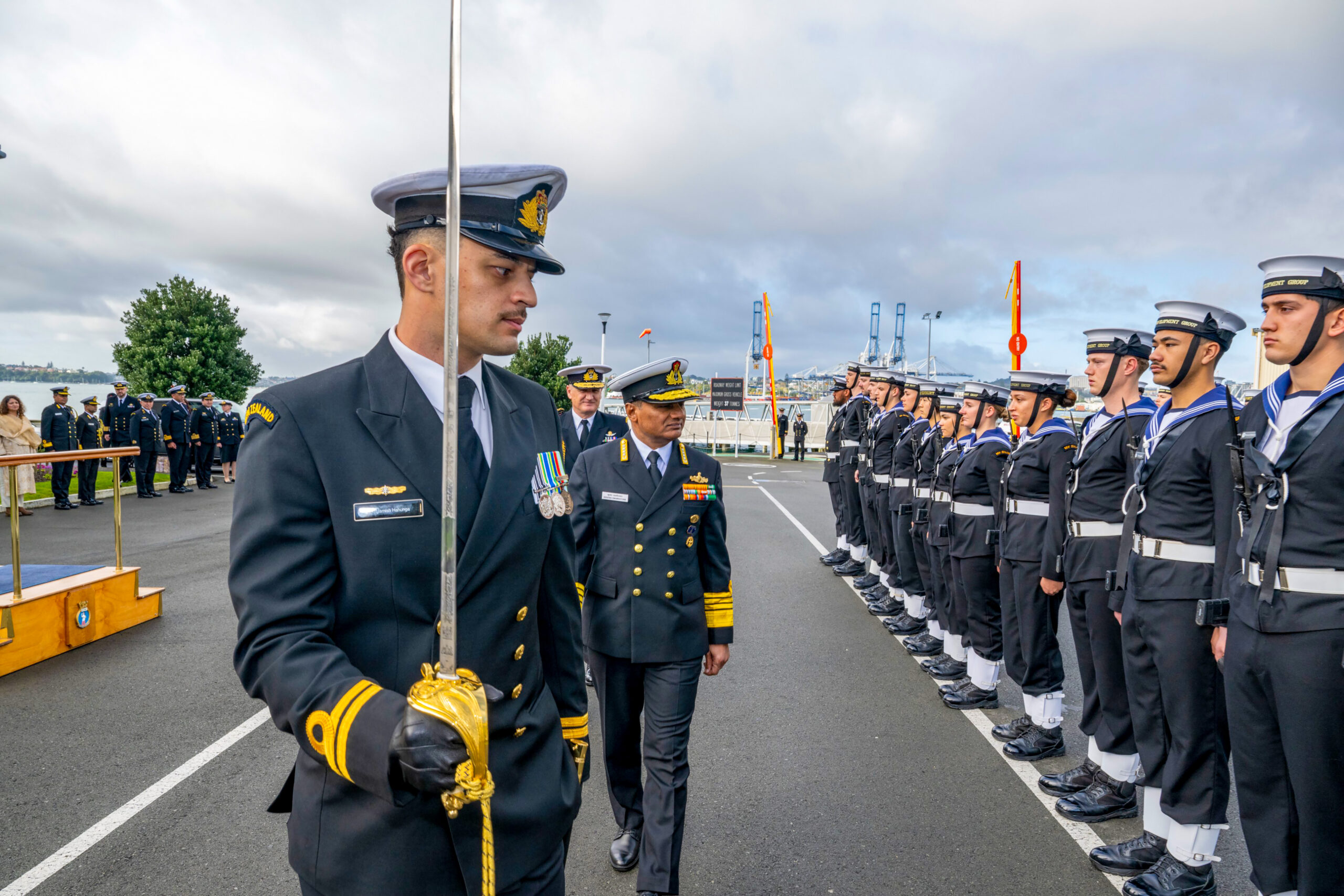 Auckland: Krishna Swaminathan receives Guard of Honour #Gallery Auckland: Krishna Swaminathan receives Guard of Honour #Gallery