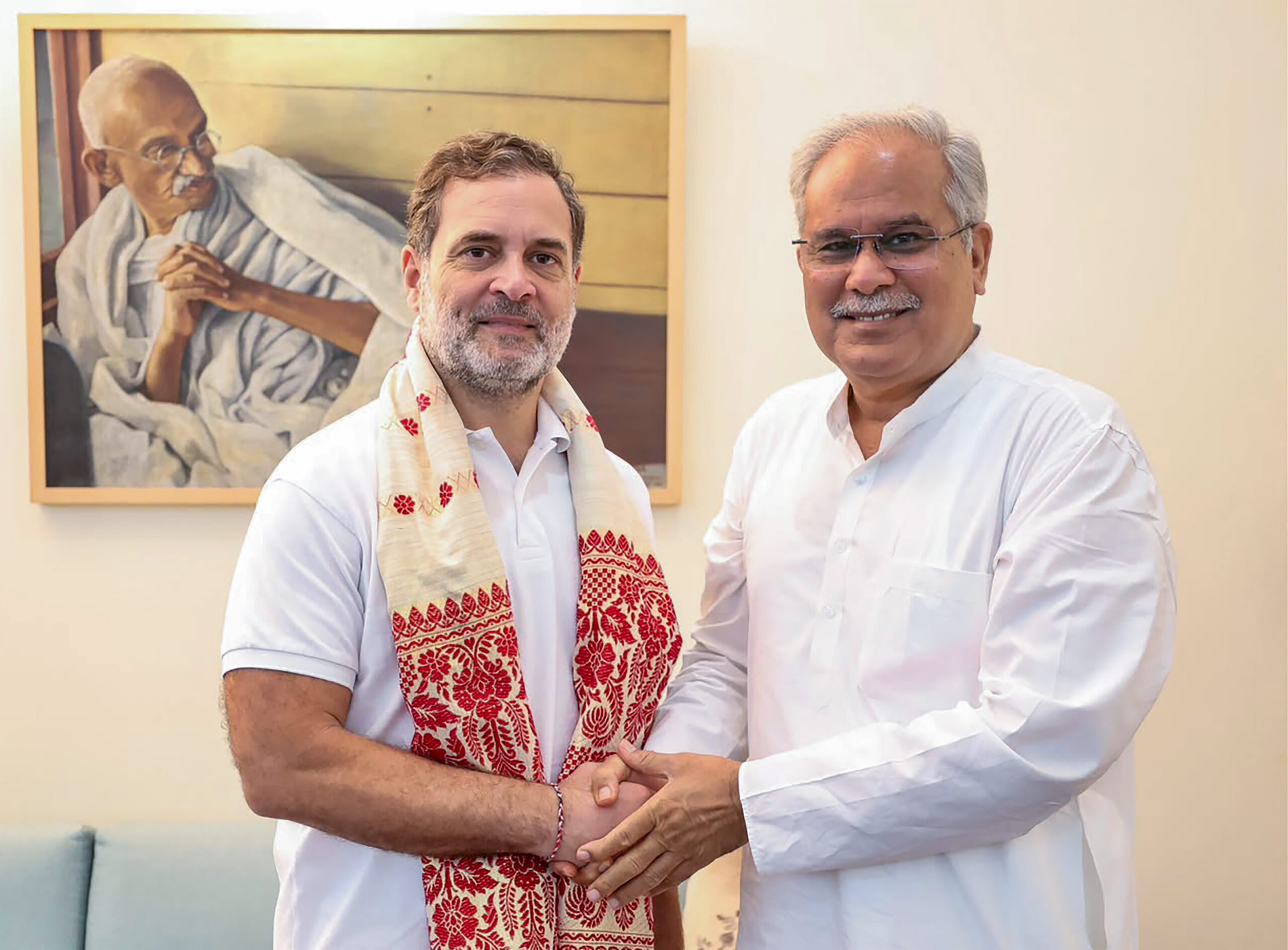 New Delhi: Rahul Gandhi meets Bhupesh Baghel #Gallery New Delhi: Rahul Gandhi meets Bhupesh Baghel #Gallery