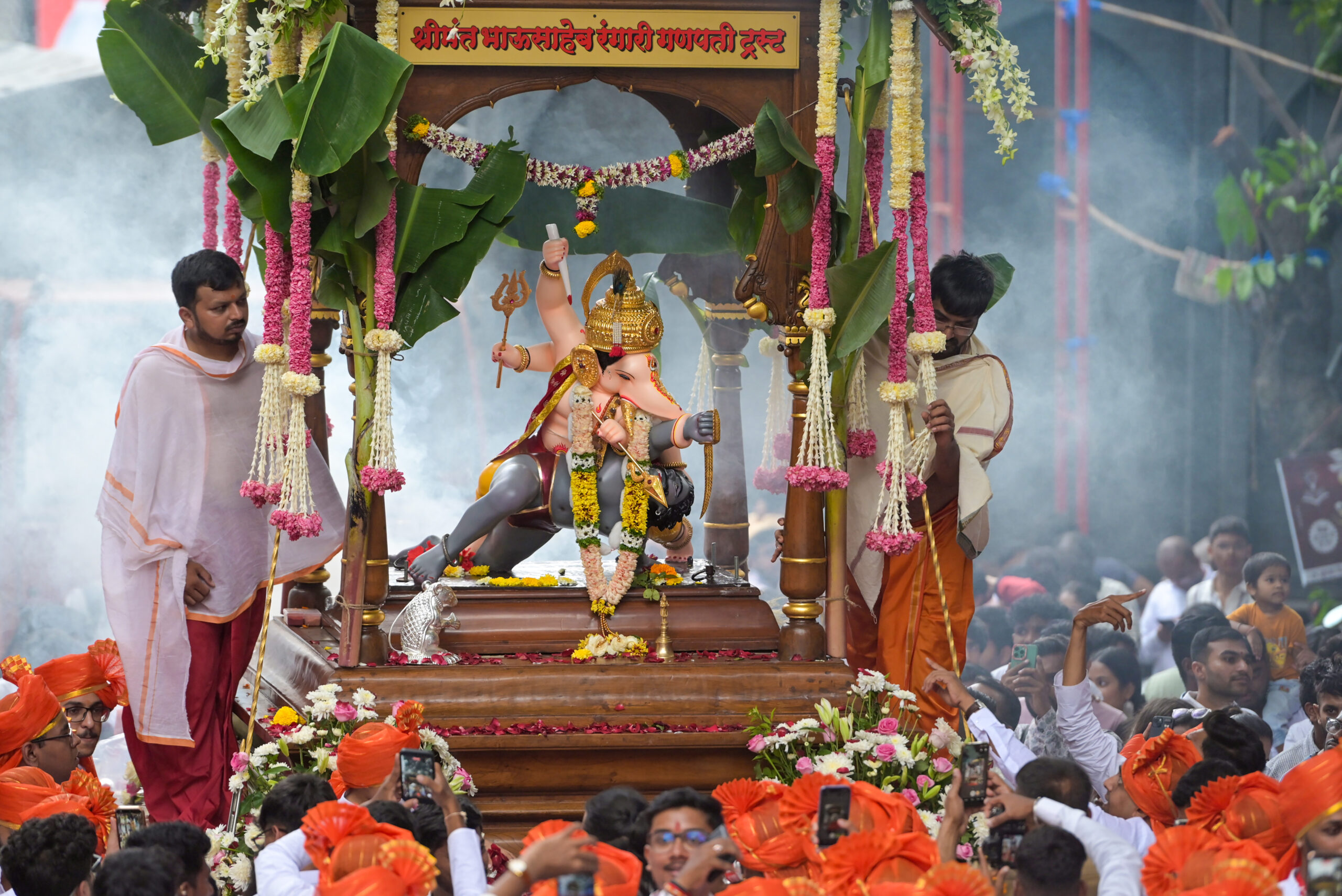 Pune: Ganesh Chaturthi celebrations #Gallery Pune: Ganesh Chaturthi celebrations #Gallery
