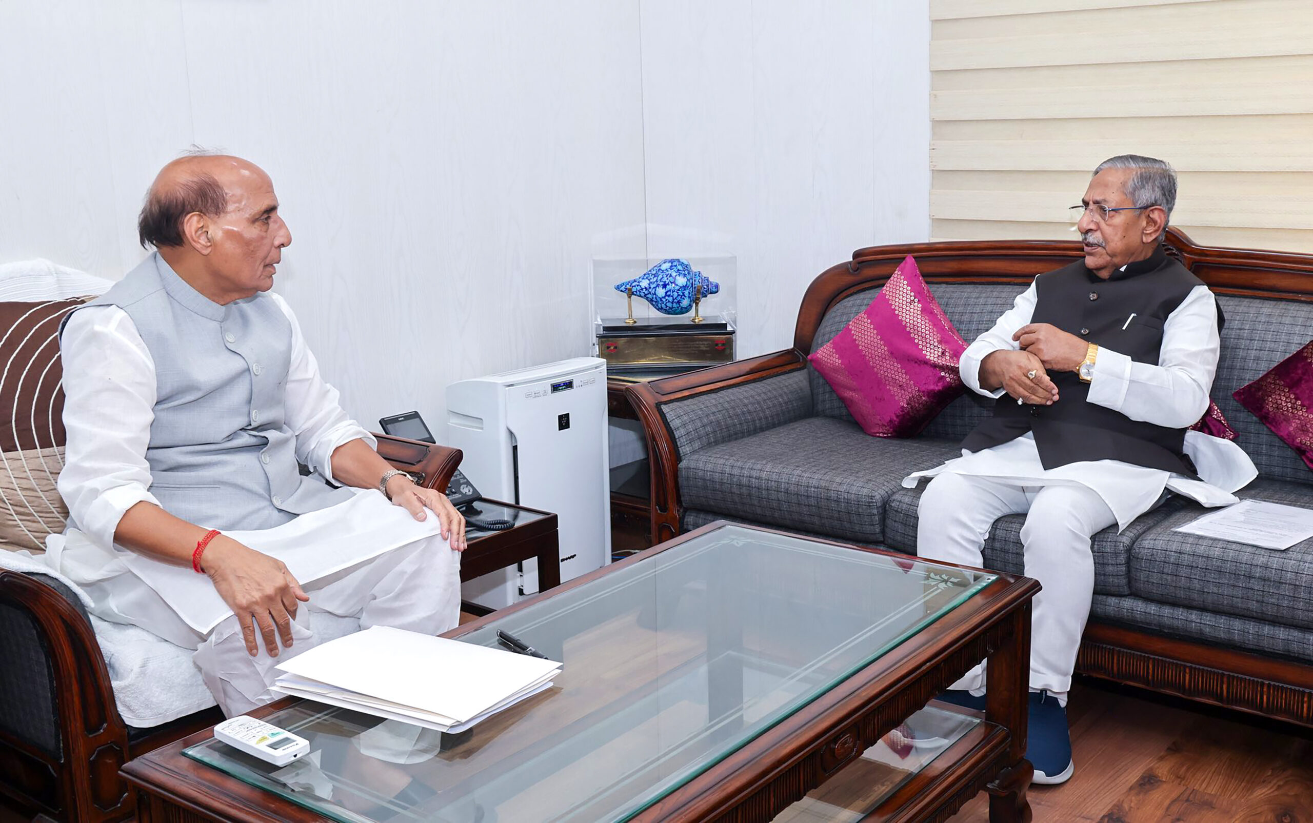 New Delhi: Nagaland Governor Nand Kishore Yadav calls on Defence Minister Rajnath Singh in New Delhi on Monday, September 14, 2026. (Photo: IANS/X/@DefenceMinIndia)