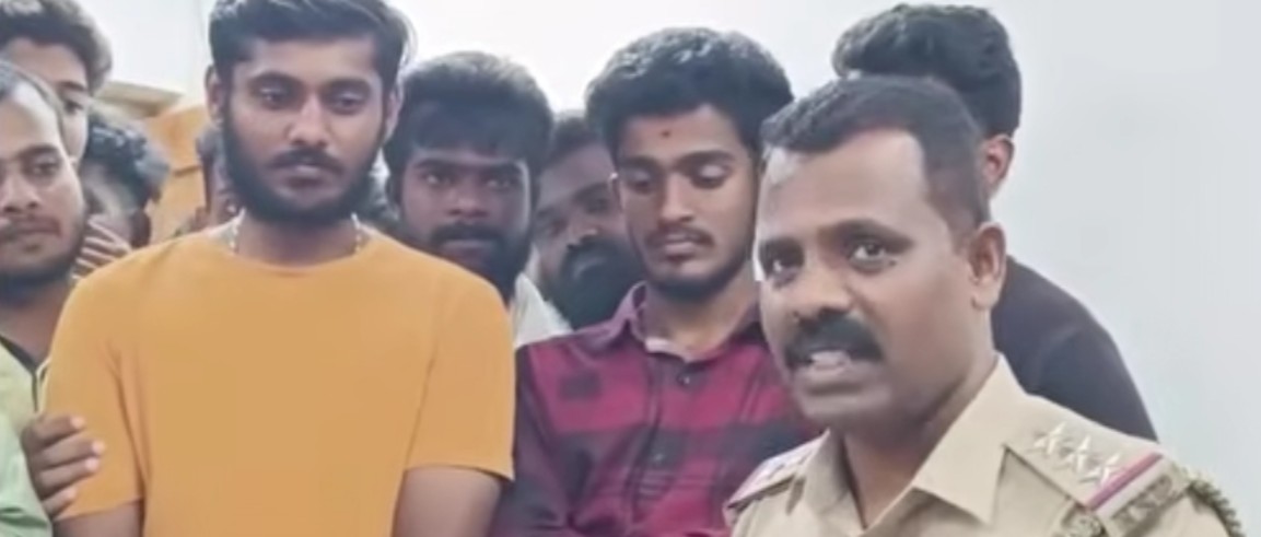 Mysore Ganesh procession: Tight security in place after K'taka cop's remark sparks political row Mysore Ganesh procession: Tight security in place after K'taka cop's remark sparks political row