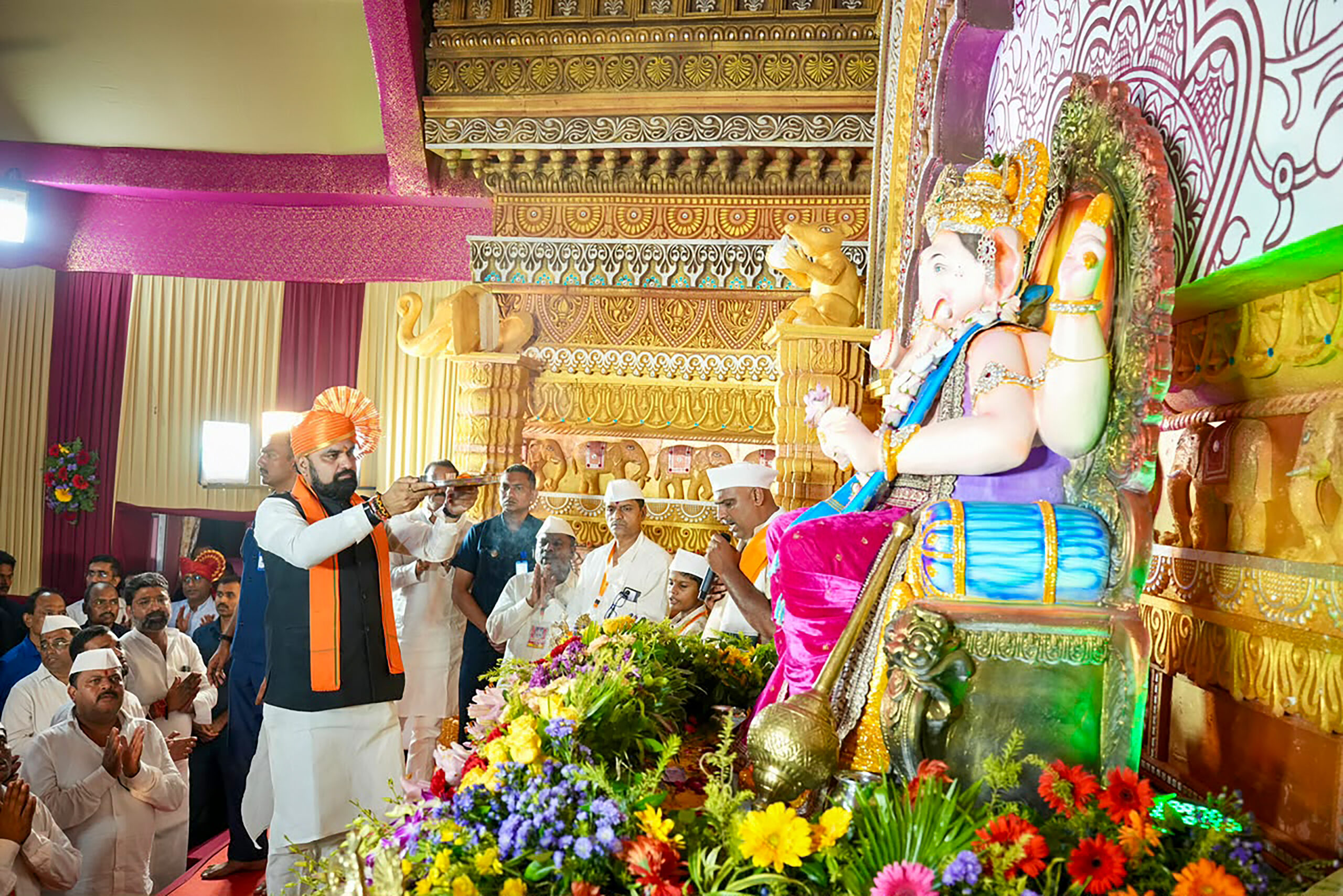 Patna: CM Samrat Choudhary Attends Ganesh Chaturthi Celebration #Gallery Patna: CM Samrat Choudhary Attends Ganesh Chaturthi Celebration #Gallery