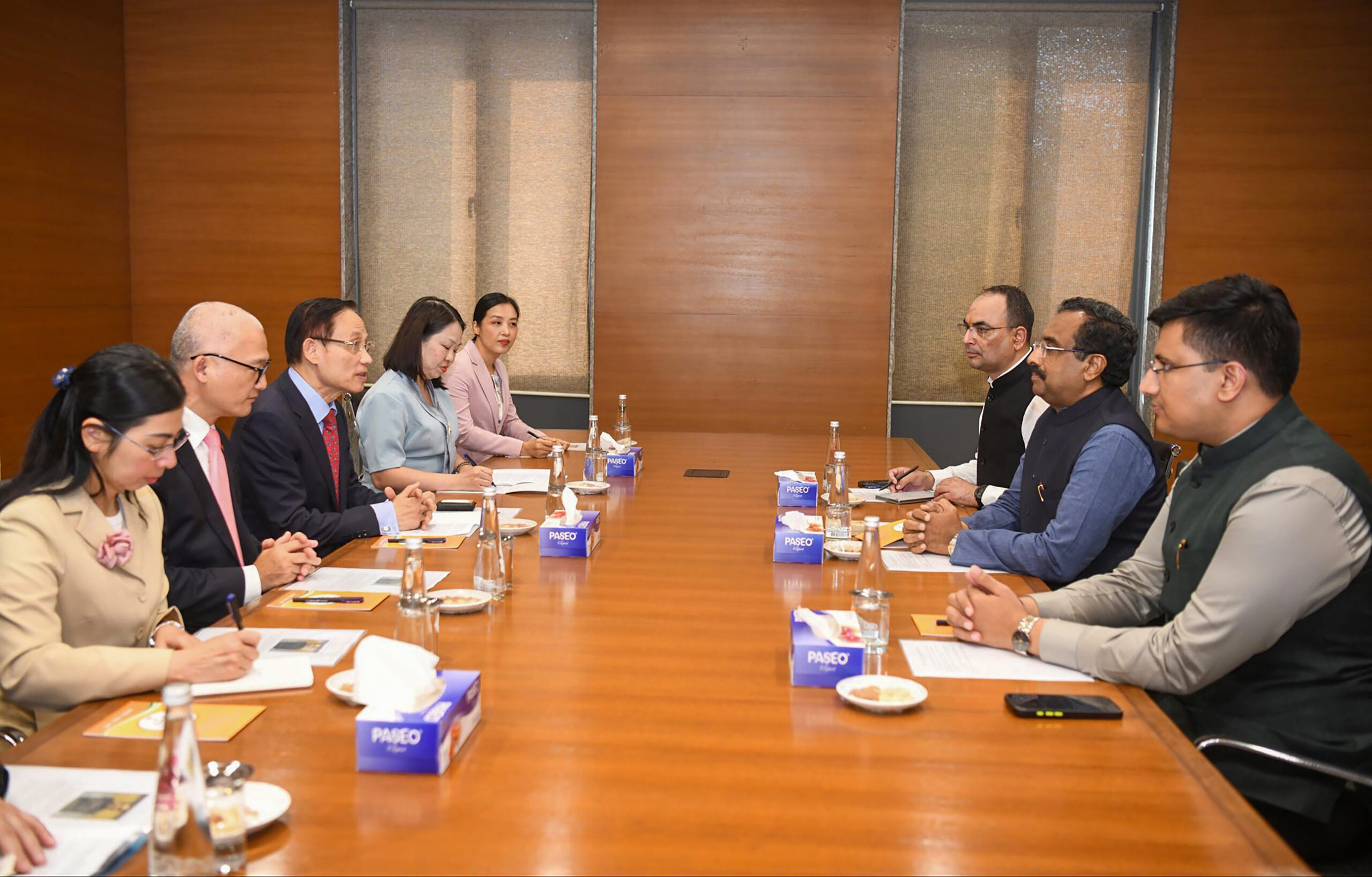 New Delhi: Ram Madhav Meets Vietnamese Foreign Affairs Minister #Gallery New Delhi: Ram Madhav Meets Vietnamese Foreign Affairs Minister #Gallery