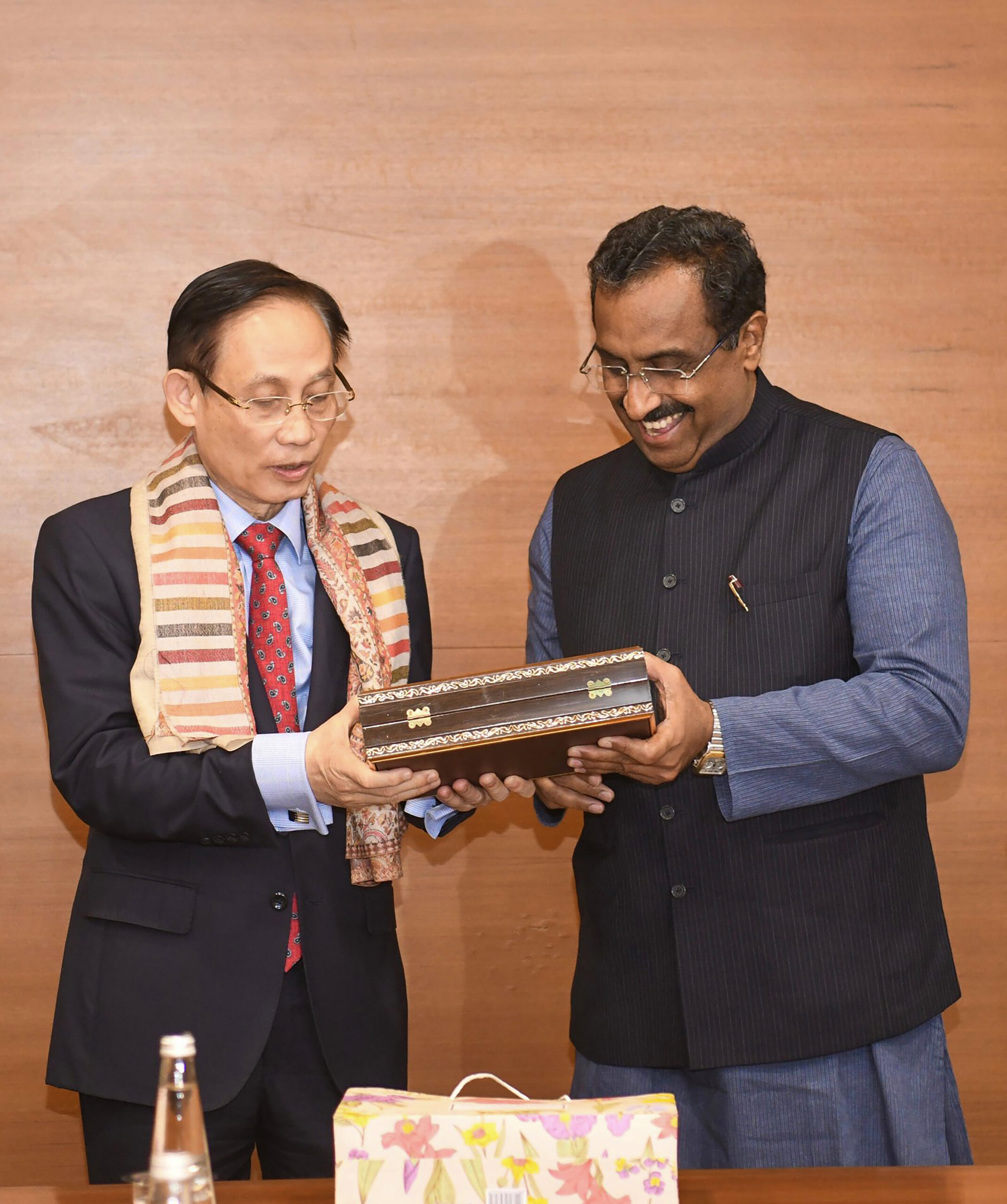 New Delhi: Ram Madhav Meets Vietnamese Foreign Affairs Minister #Gallery New Delhi: Ram Madhav Meets Vietnamese Foreign Affairs Minister #Gallery