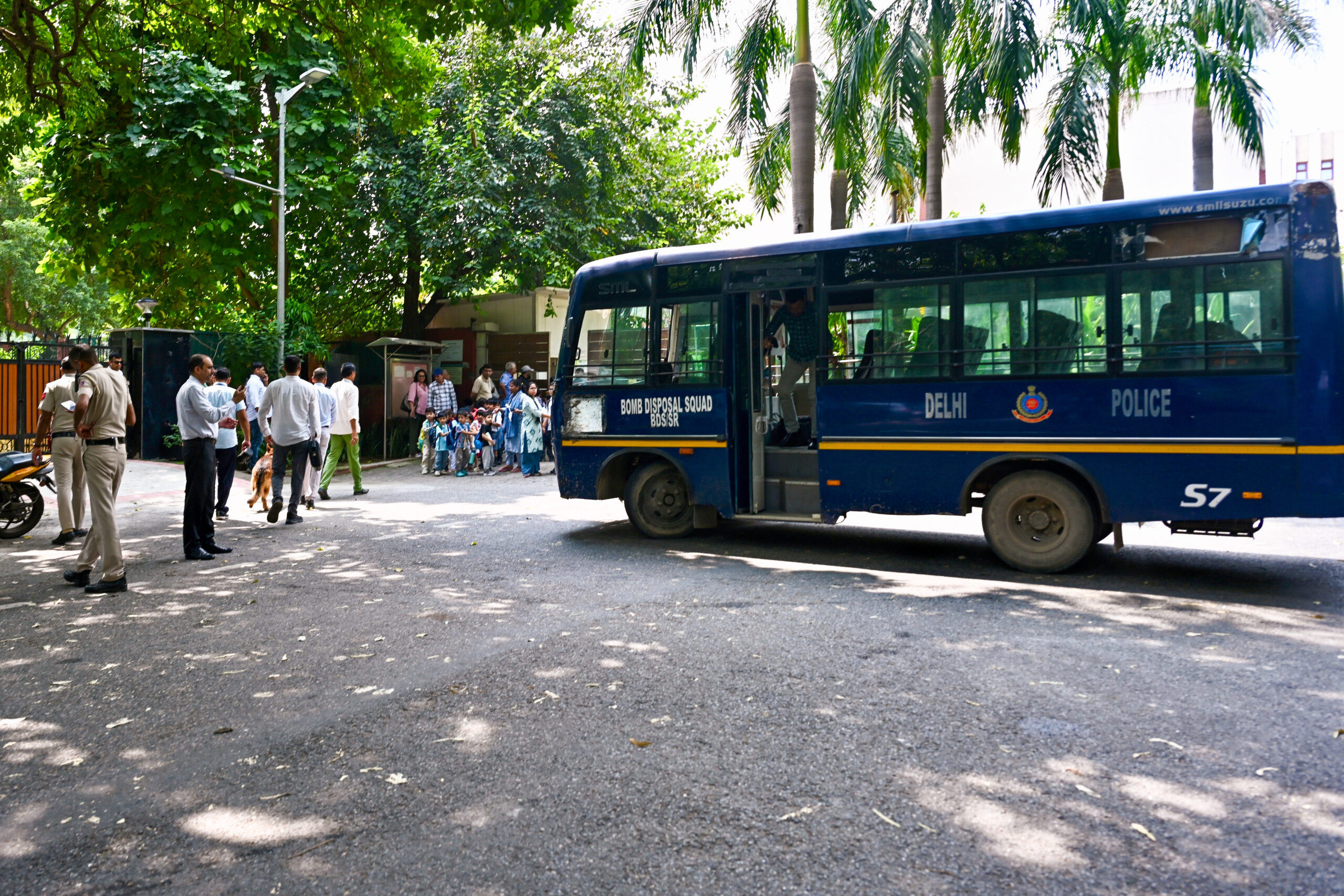 New Delhi: School evacuated after bomb threat #Gallery New Delhi: School evacuated after bomb threat #Gallery