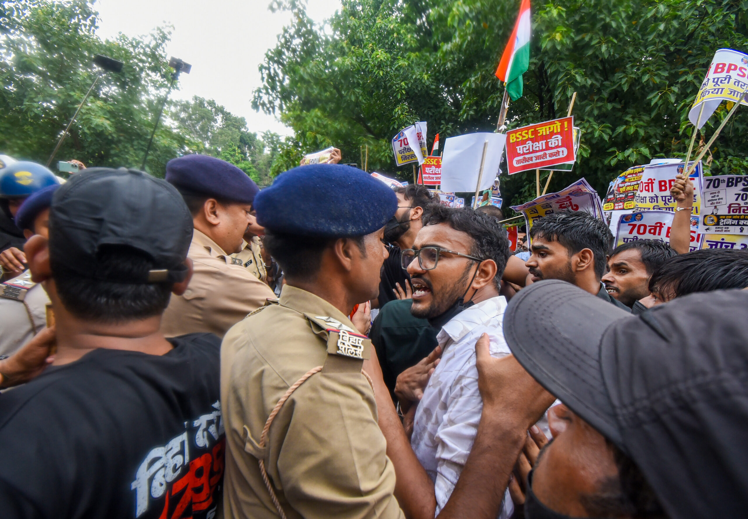 Patna: Aspirants protest over recruitment exams #Gallery Patna: Aspirants protest over recruitment exams #Gallery