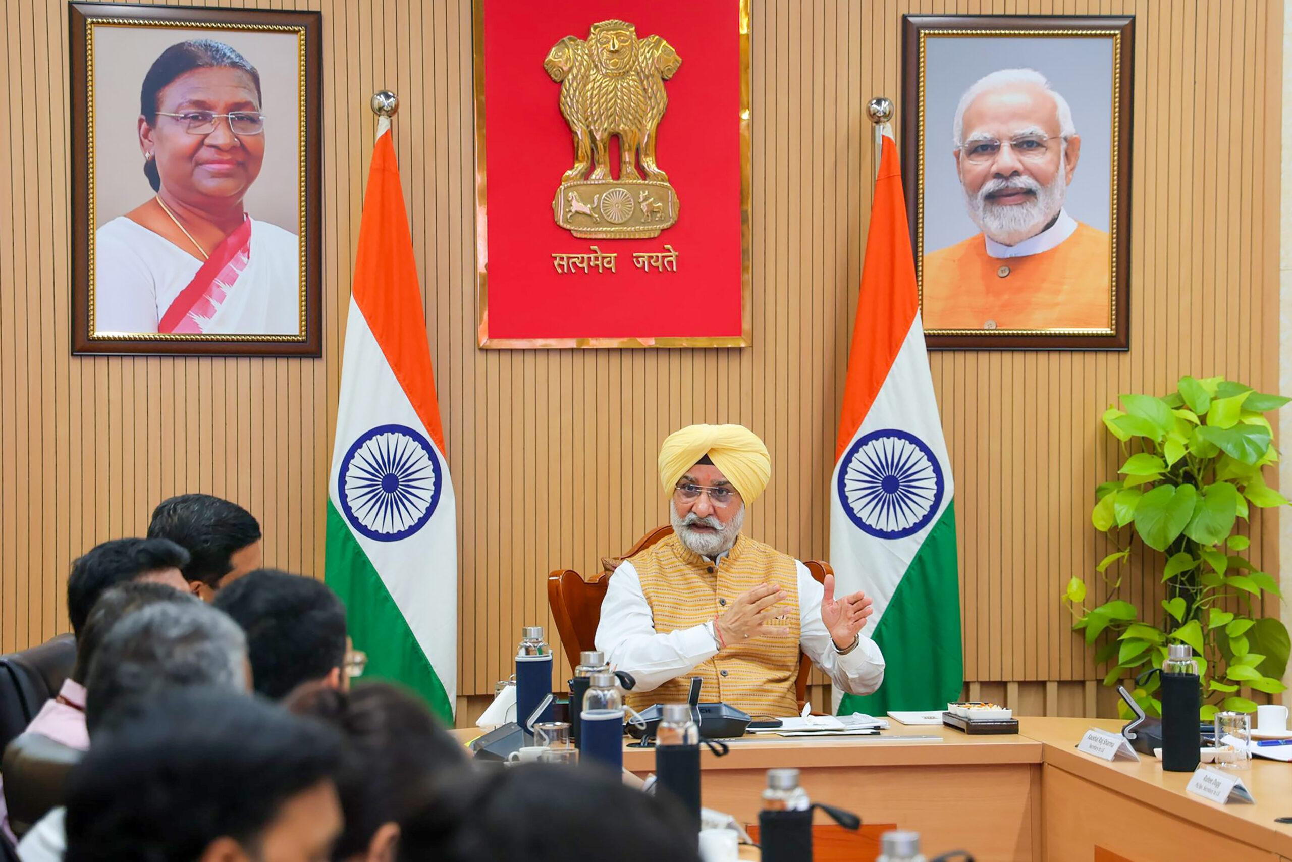 New Delhi: Delhi LG reviews JJ Cluster rehabilitation initiatives #Gallery New Delhi: Delhi LG reviews JJ Cluster rehabilitation initiatives #Gallery