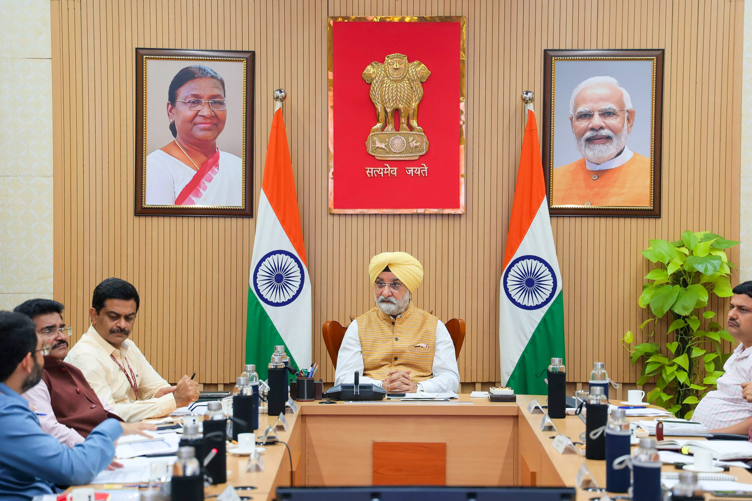 New Delhi: Delhi LG reviews JJ Cluster rehabilitation initiatives #Gallery New Delhi: Delhi LG reviews JJ Cluster rehabilitation initiatives #Gallery