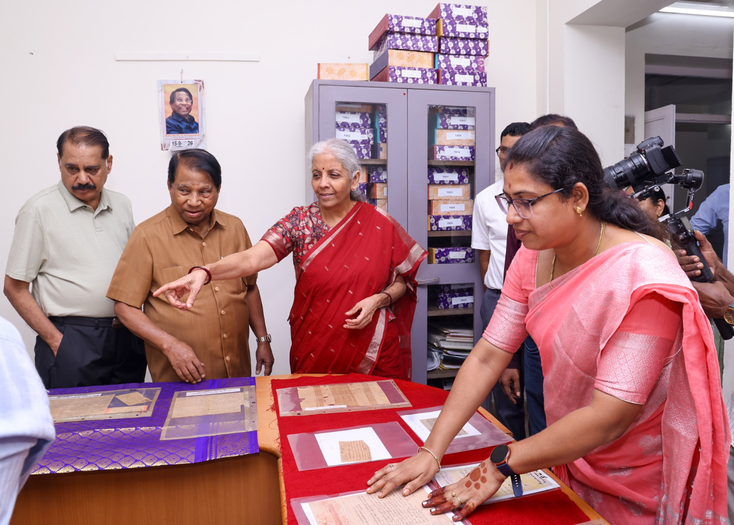 Chennai: Nirmala Sitharaman visits Dr. U. V. Swaminatha Iyer Library #Gallery Chennai: Nirmala Sitharaman visits Dr. U. V. Swaminatha Iyer Library #Gallery