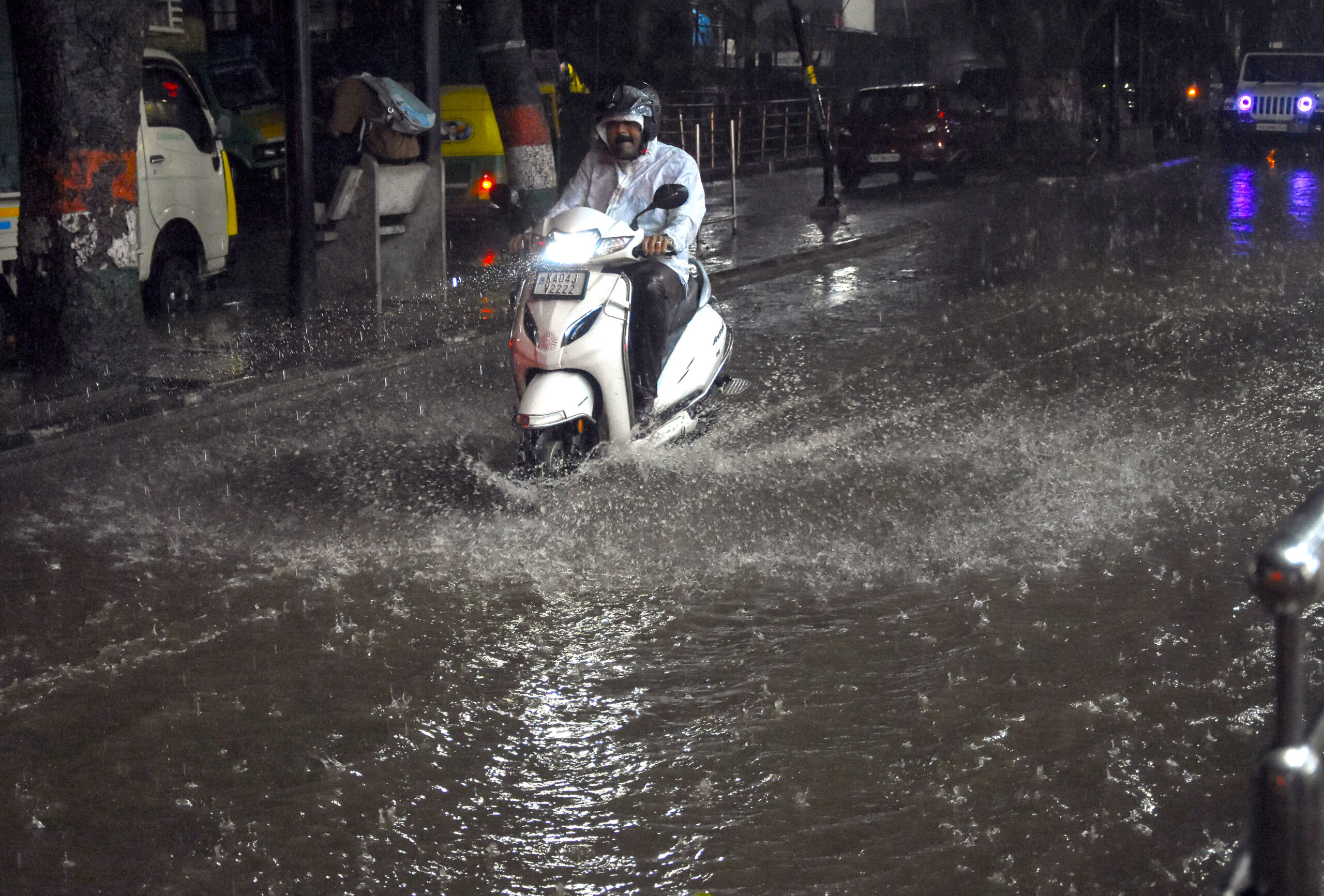 Bengaluru: Heavy Rain Lashes City #Gallery Bengaluru: Heavy Rain Lashes City #Gallery