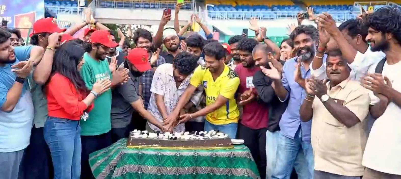 Rio Raj, Sania Iyappan's 'Maddy' shooting wrapped up! Rio Raj, Sania Iyappan's 'Maddy' shooting wrapped up!