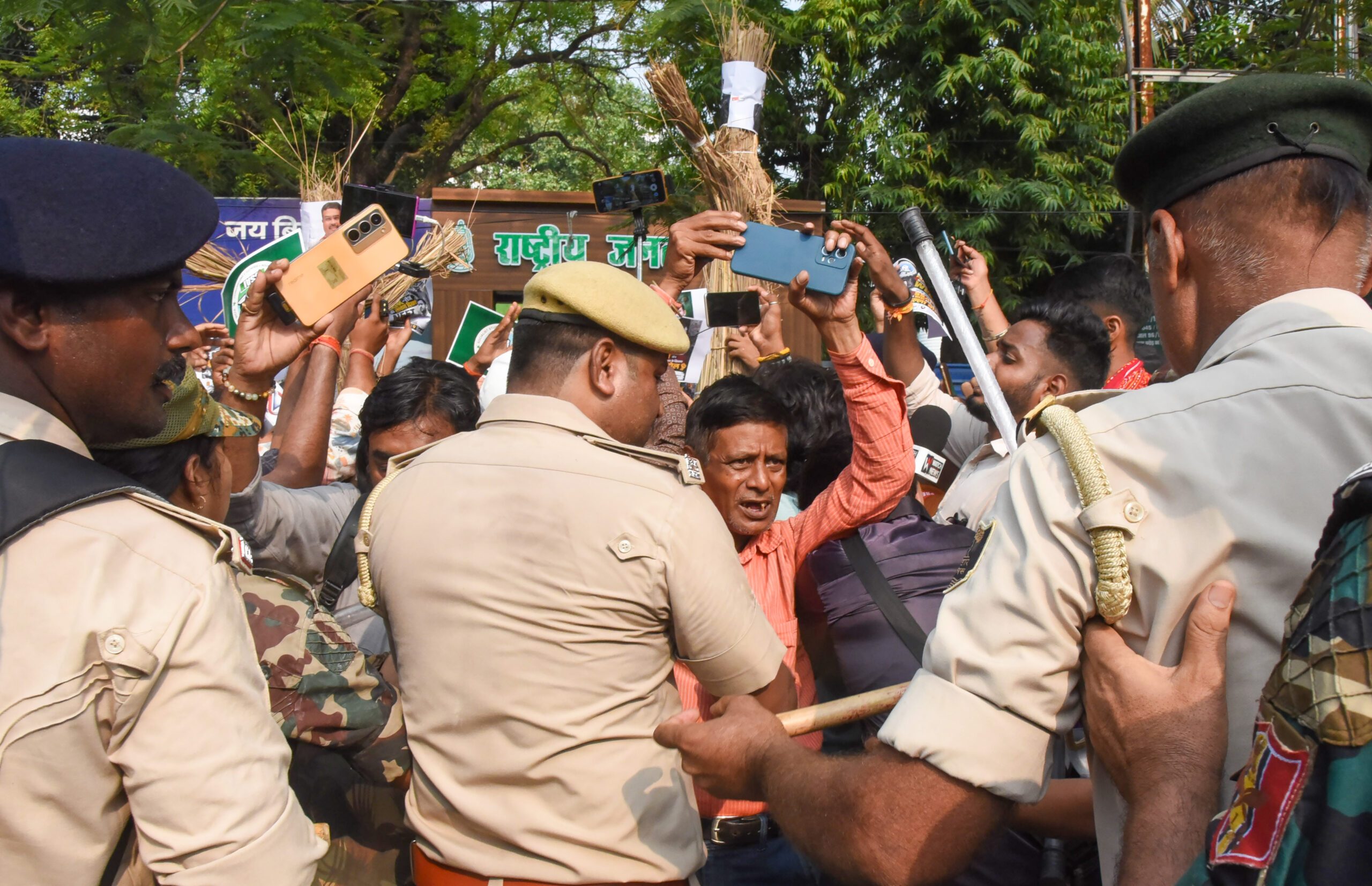 Exam & job woes: Students break through barricades, reach Assembly overbridge during protest in Patna Exam & job woes: Students break through barricades, reach Assembly overbridge during protest in Patna