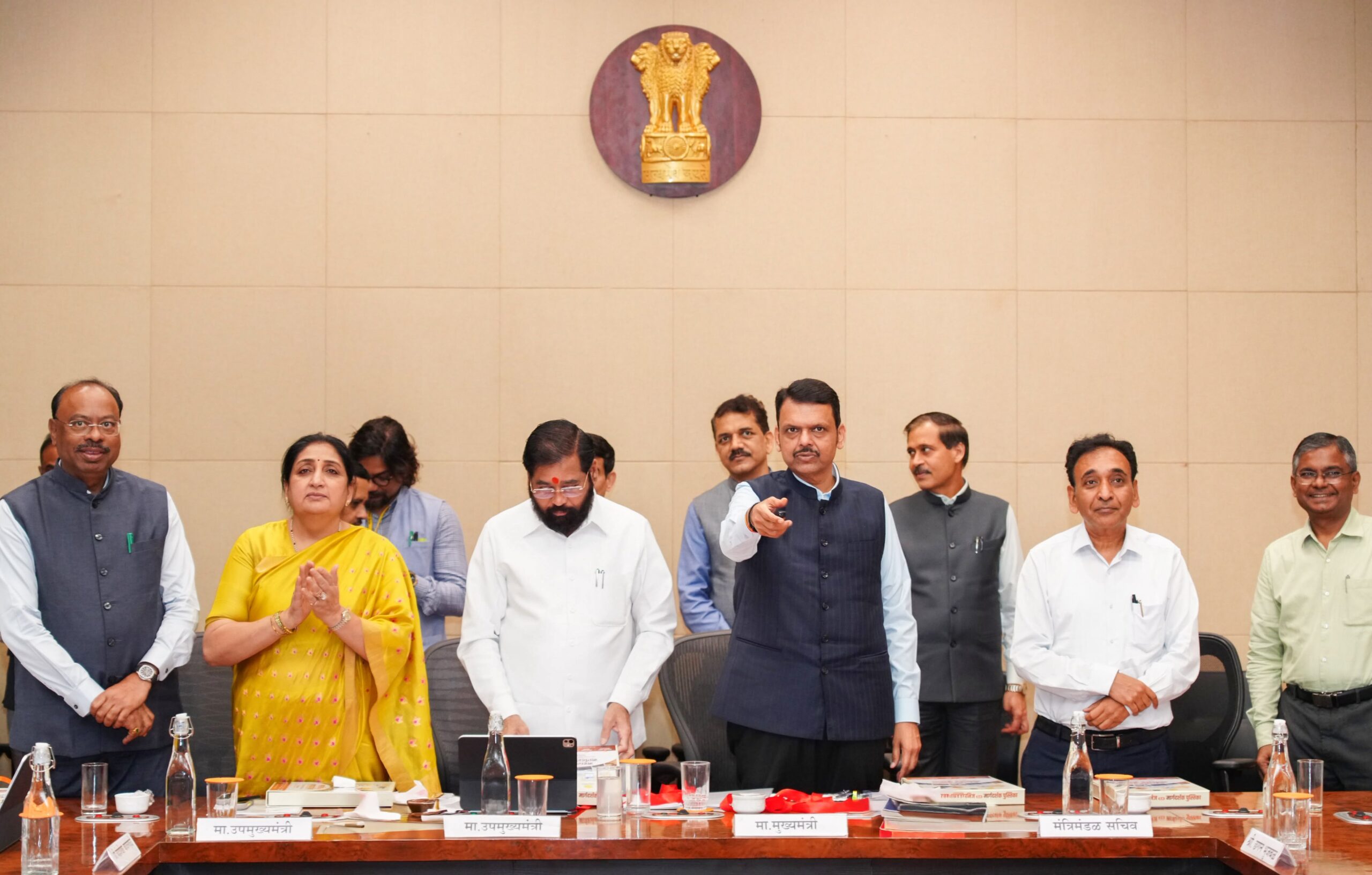 Maharashtra CM unveils upgraded portal to curb mineral theft and leakage Maharashtra CM unveils upgraded portal to curb mineral theft and leakage