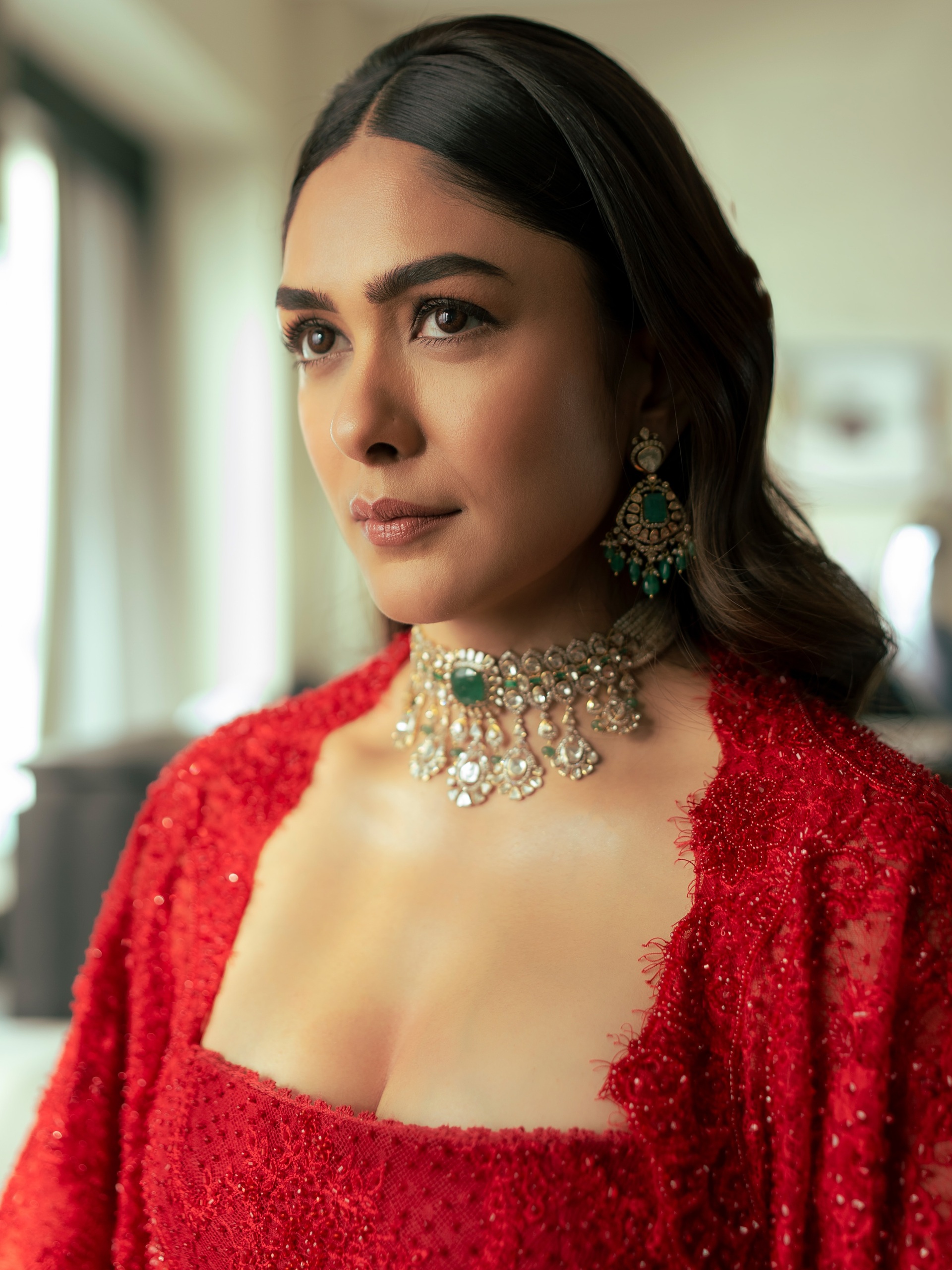 Actress Mrunal Thakur New Glam Stills Actress Mrunal Thakur New Glam Stills
