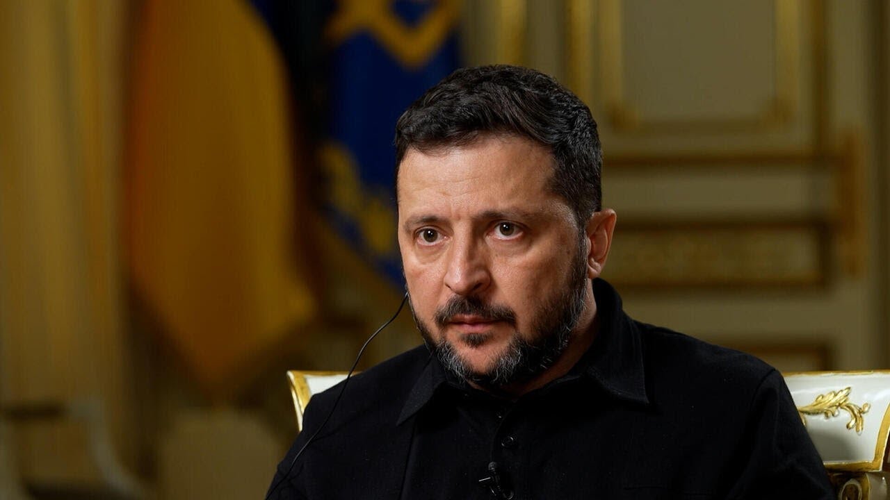 Ukrainian President Volodymyr Zelensky says Russia recently targeted his plane twice with drones (Video)