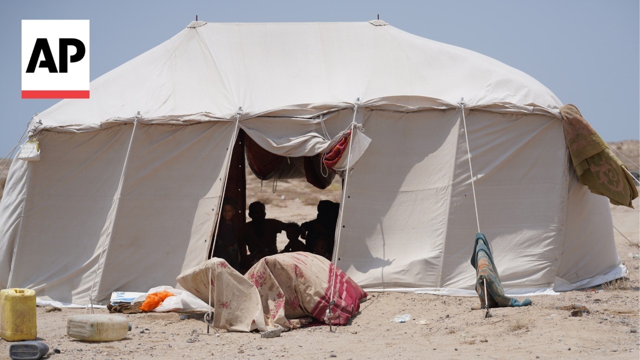 Tens of thousands flee their homes in Yemen as Iran-backed Houthis advance (Video) Tens of thousands flee their homes in Yemen as Iran-backed Houthis advance (Video)