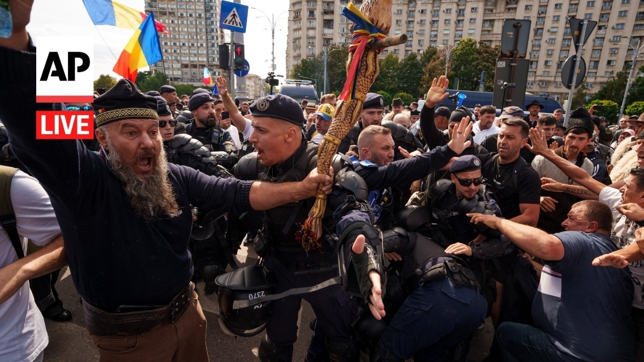 LIVE: Farmers protest in Romania (Video) LIVE: Farmers protest in Romania (Video)