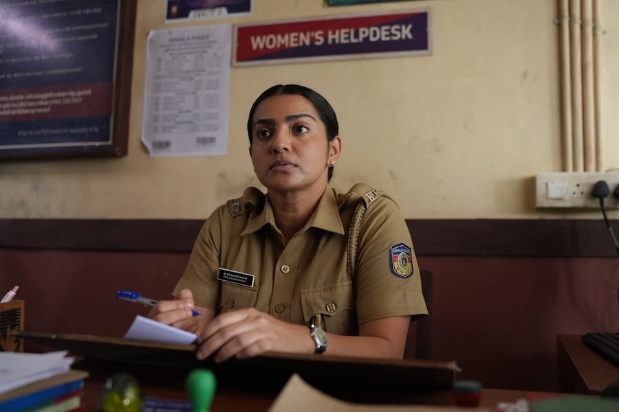 Parvathy Thiruvothu Wins Hearts as Aleena Abraham in Pradhama Drishtya Kuttakkar Fans Call Her Performance Fantabulous Parvathy Thiruvothu Wins Hearts as Aleena Abraham in Pradhama Drishtya Kuttakkar Fans Call Her Performance Fantabulous
