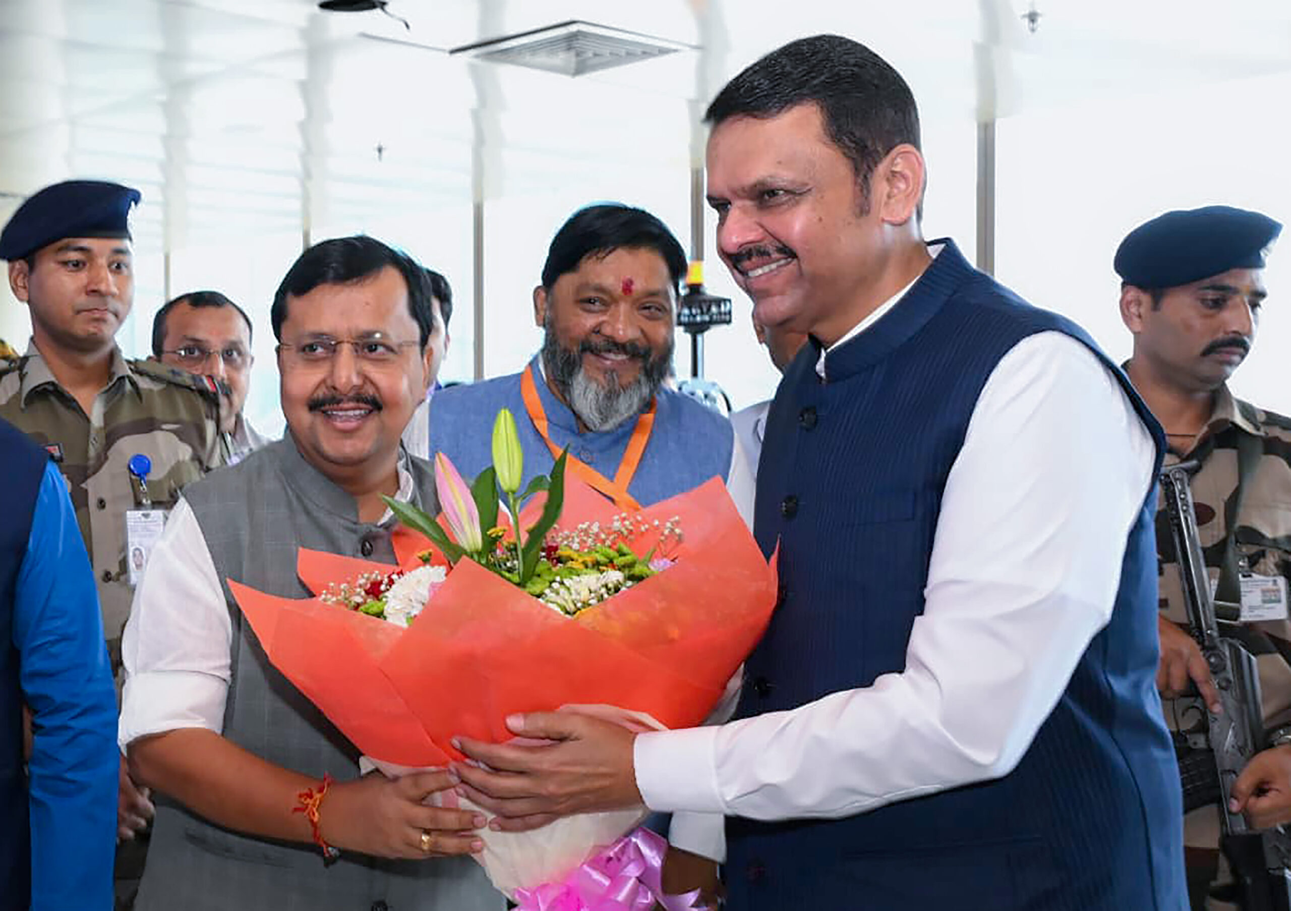 Mumbai: BJP National President Nitin Nabin being received by Maharashtra Chief Minister Devendra Fadnavis, party workers and supporters upon his arrival at Chhatrapati Shivaji Maharaj International Airport, in Mumbai, Maharashtra, on Wednesday, September 16, 2026. (Photo: IANS)