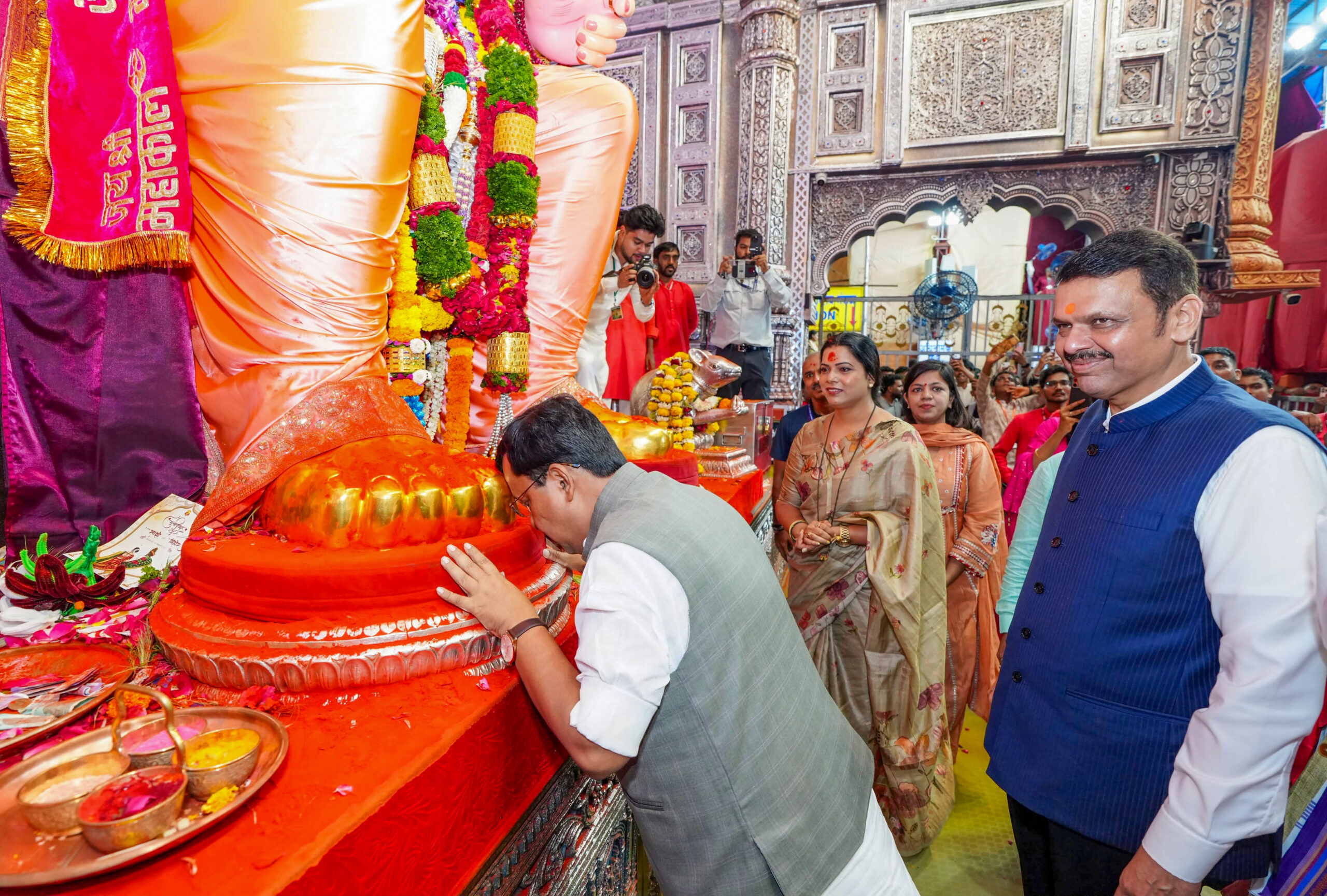 Mumbai: Nitin Nabin and CM Fadnavis visit Lalbaugcha Raja #Gallery Mumbai: Nitin Nabin and CM Fadnavis visit Lalbaugcha Raja #Gallery