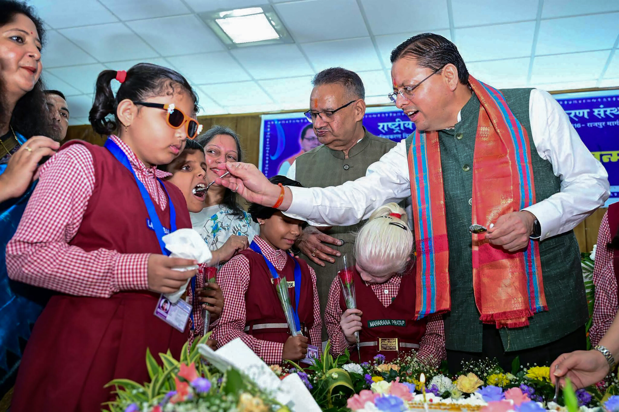 Dehradun: CM Dhami celebrates birthday with children #Gallery Dehradun: CM Dhami celebrates birthday with children #Gallery