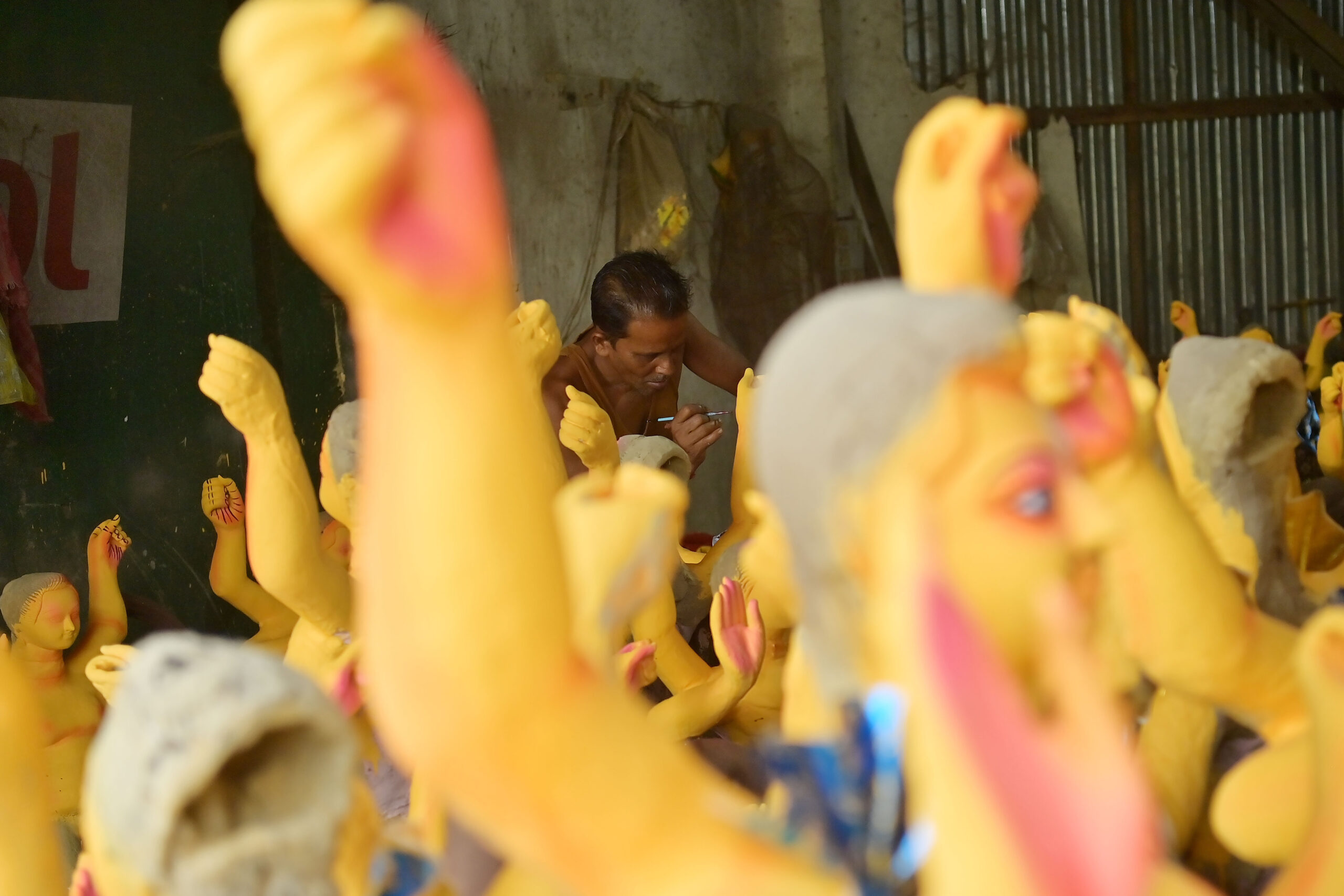 Agartala: Idol makers give finishing touches to Vishwakarma idols #Gallery Agartala: Idol makers give finishing touches to Vishwakarma idols #Gallery